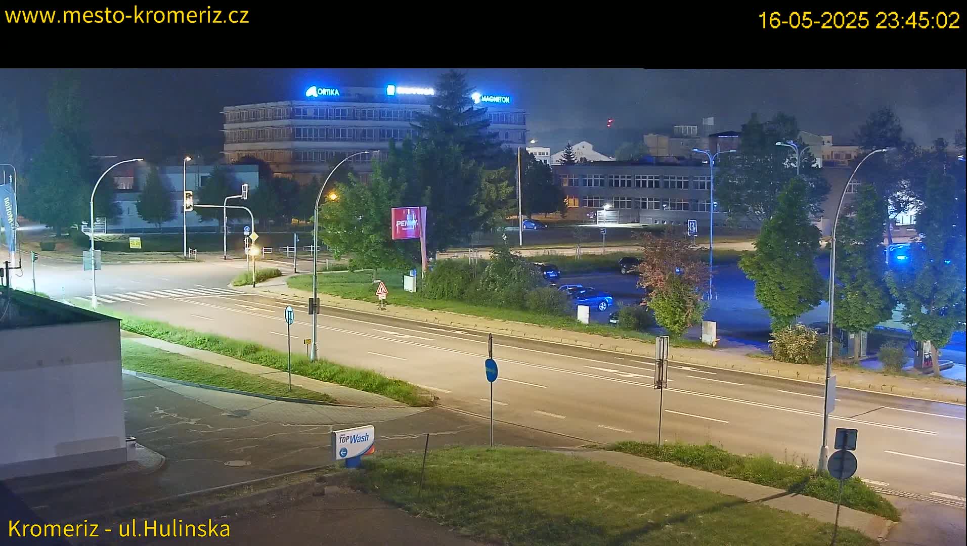 Kroměříž ,  Hulínská & Kaplanova & Čelakovského Intersection Live Cam -  Kromeriz, Zlin, Czechia