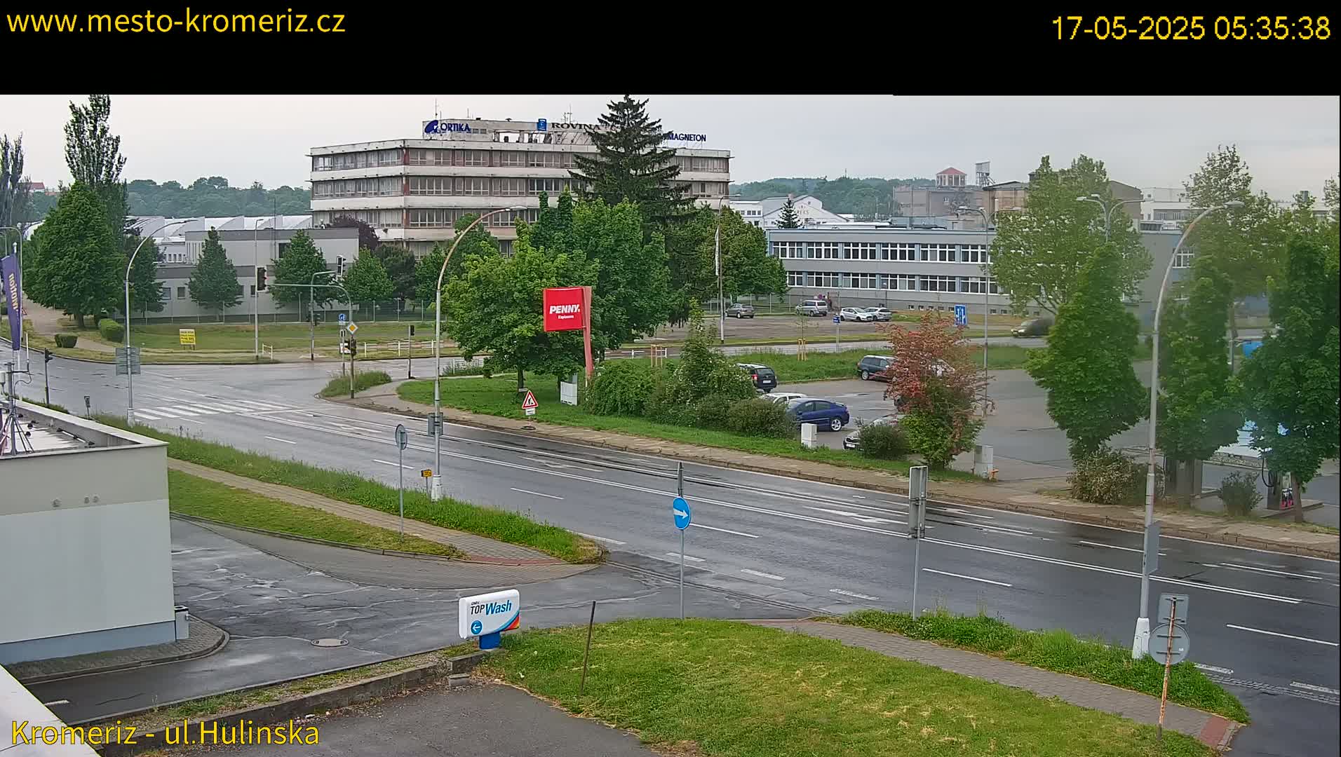 Kroměříž ,  Hulínská & Kaplanova & Čelakovského Intersection Live Cam -  Kromeriz, Zlin, Czechia
