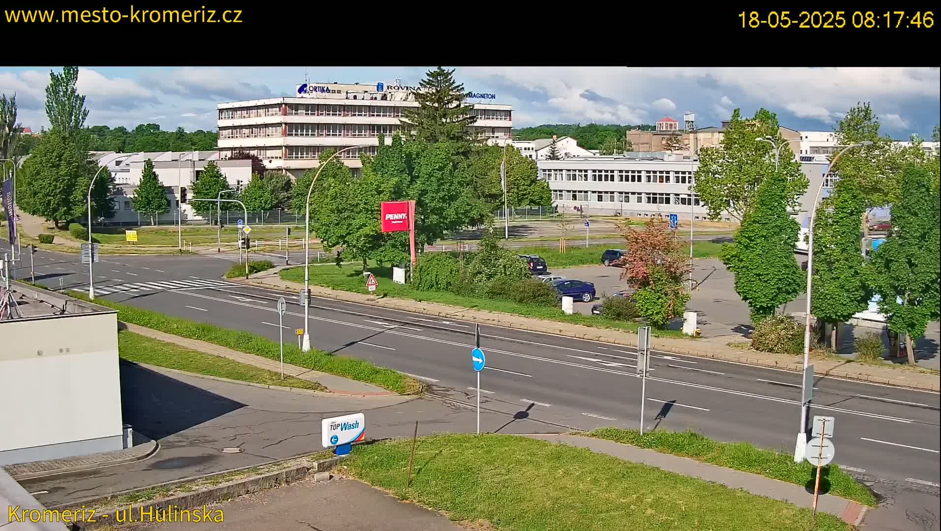 Kroměříž ,  Hulínská & Kaplanova & Čelakovského Intersection Live Cam -  Kromeriz, Zlin, Czechia