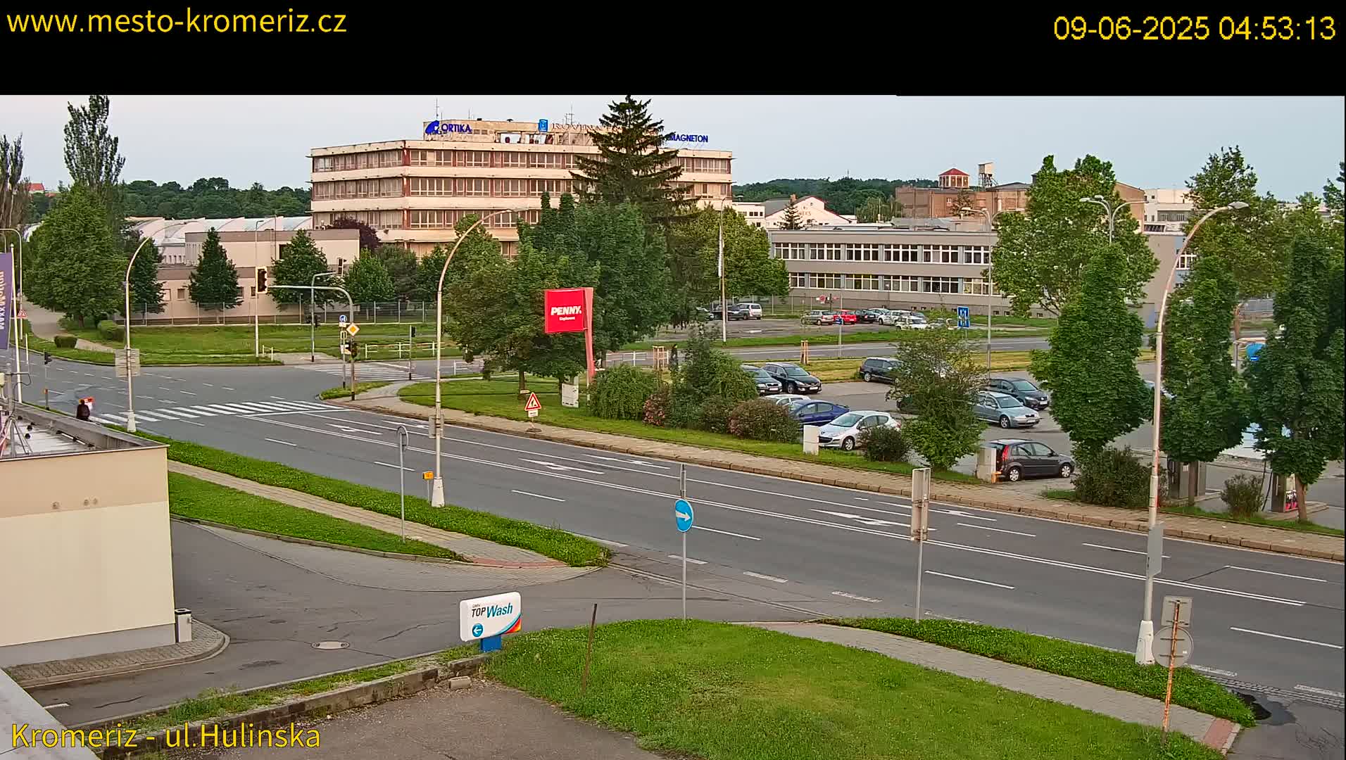 Kroměříž ,  Hulínská & Kaplanova & Čelakovského Intersection Live Cam -  Kromeriz, Zlin, Czechia