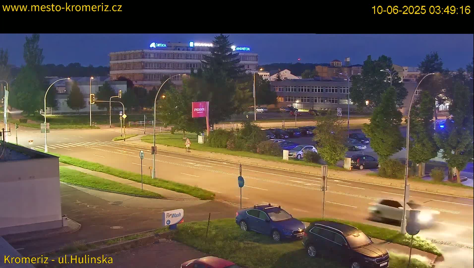 Kroměříž ,  Hulínská & Kaplanova & Čelakovského Intersection Live Cam -  Kromeriz, Zlin, Czechia