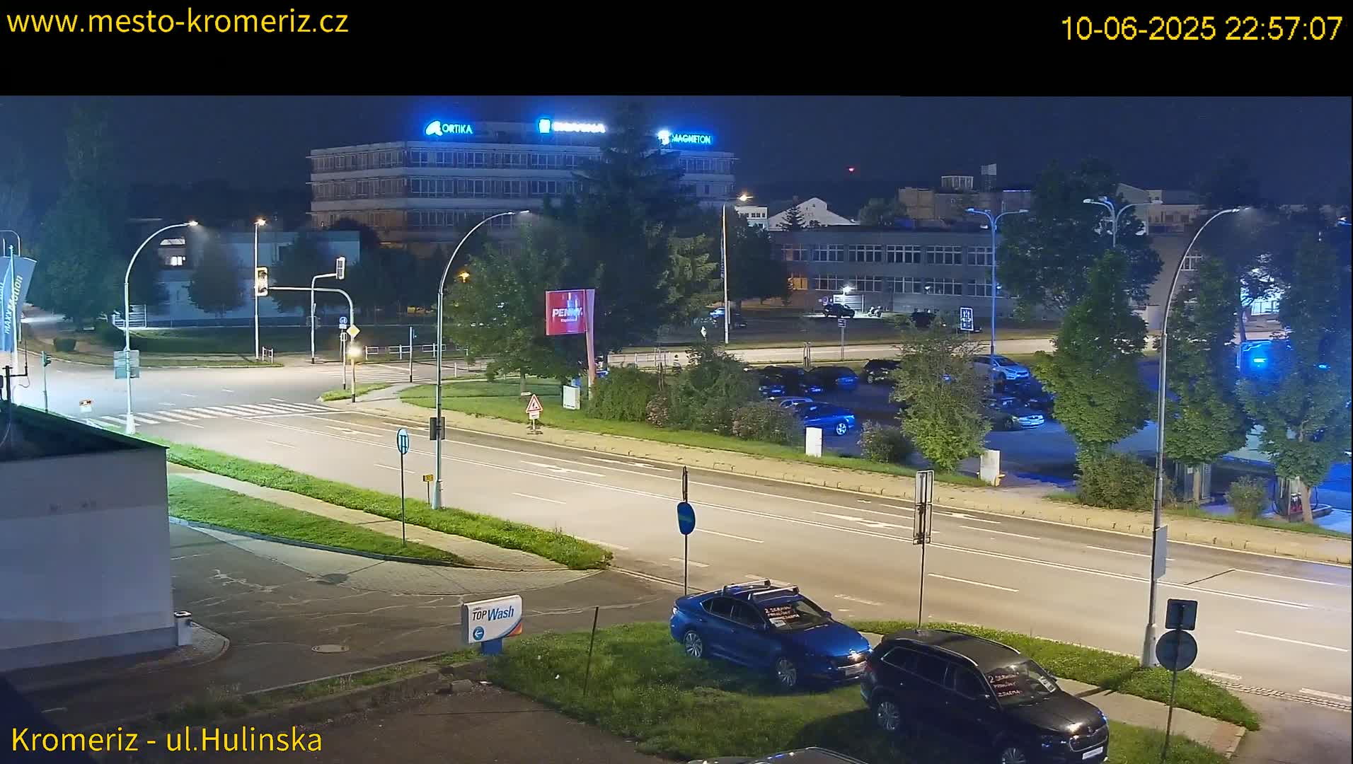 Kroměříž ,  Hulínská & Kaplanova & Čelakovského Intersection Live Cam -  Kromeriz, Zlin, Czechia