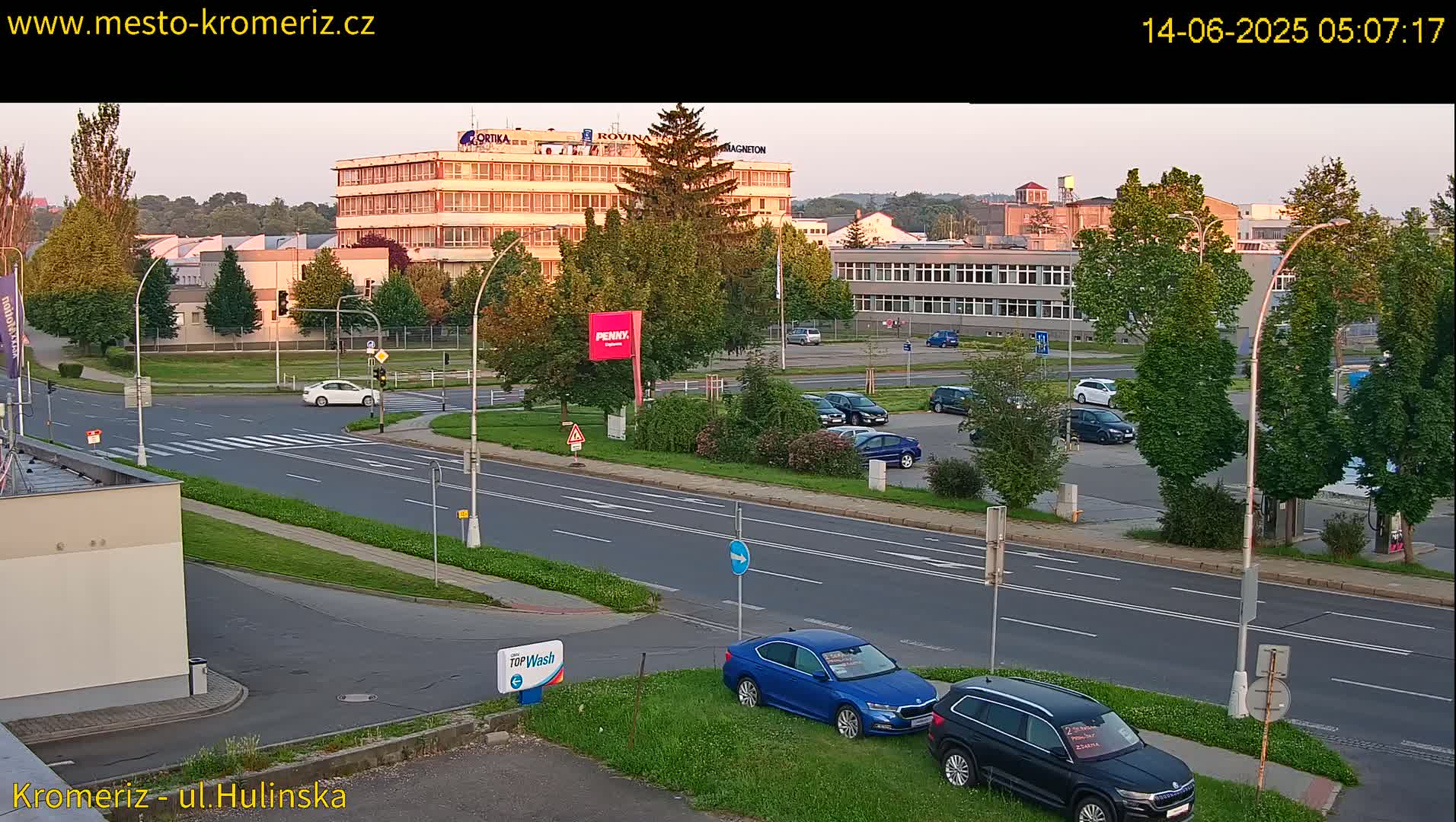 Kroměříž ,  Hulínská & Kaplanova & Čelakovského Intersection Live Cam -  Kromeriz, Zlin, Czechia