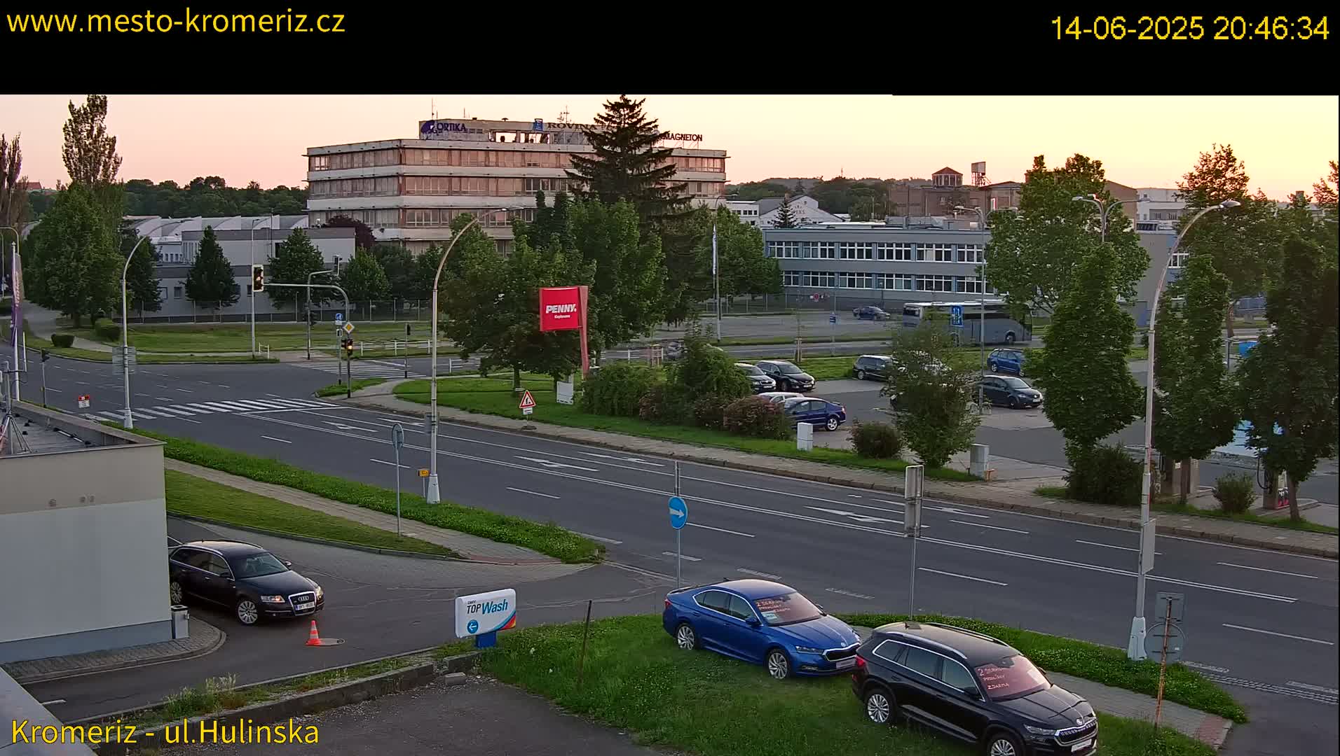 Kroměříž ,  Hulínská & Kaplanova & Čelakovského Intersection Live Cam -  Kromeriz, Zlin, Czechia