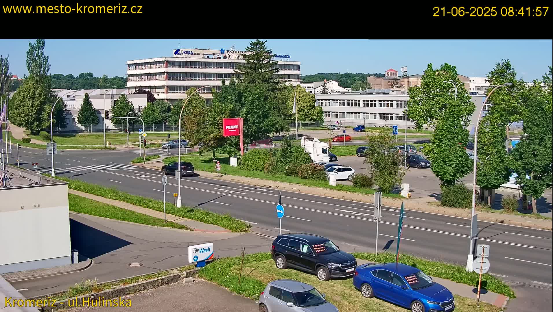 Kroměříž ,  Hulínská & Kaplanova & Čelakovského Intersection Live Cam -  Kromeriz, Zlin, Czechia