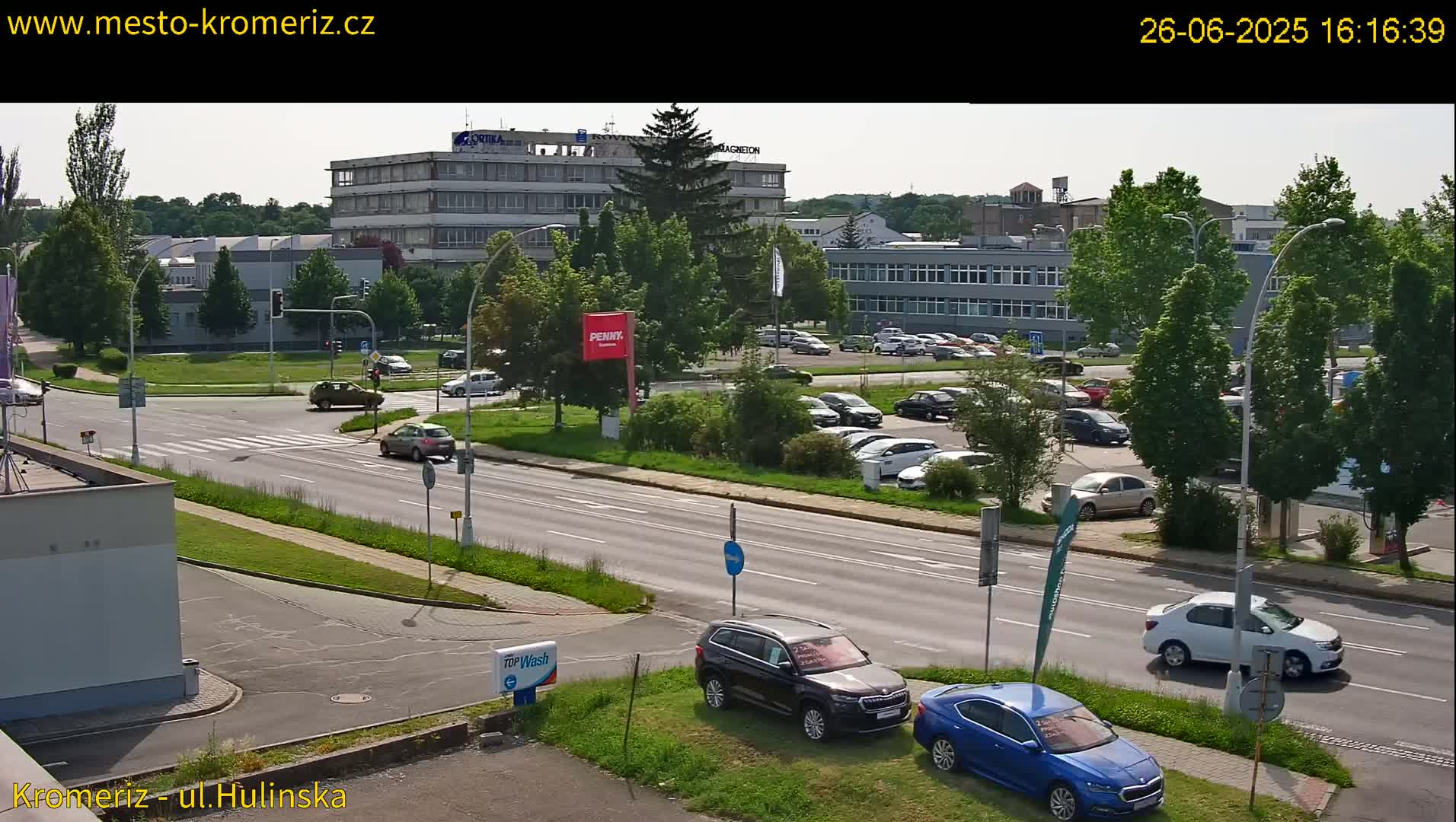 Kroměříž ,  Hulínská & Kaplanova & Čelakovského Intersection Live Cam -  Kromeriz, Zlin, Czechia