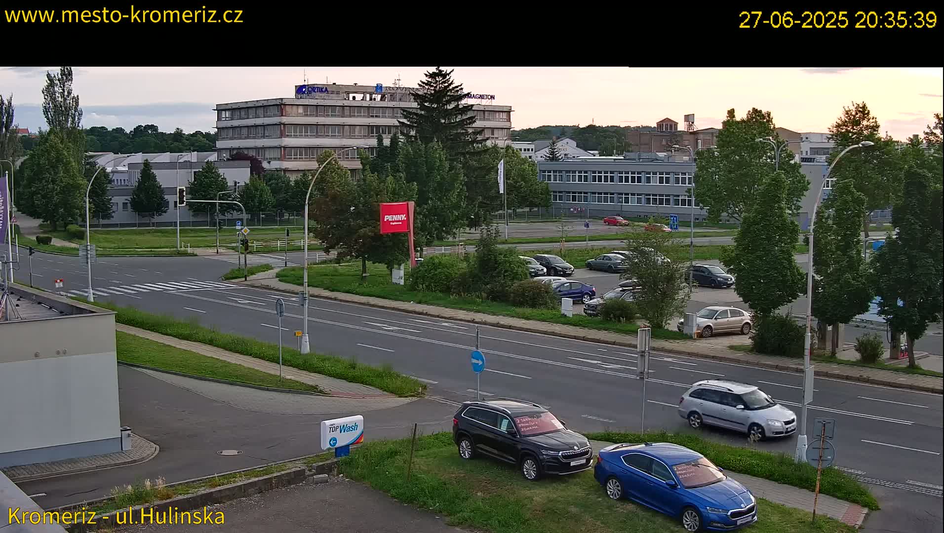 Kroměříž ,  Hulínská & Kaplanova & Čelakovského Intersection Live Cam -  Kromeriz, Zlin, Czechia