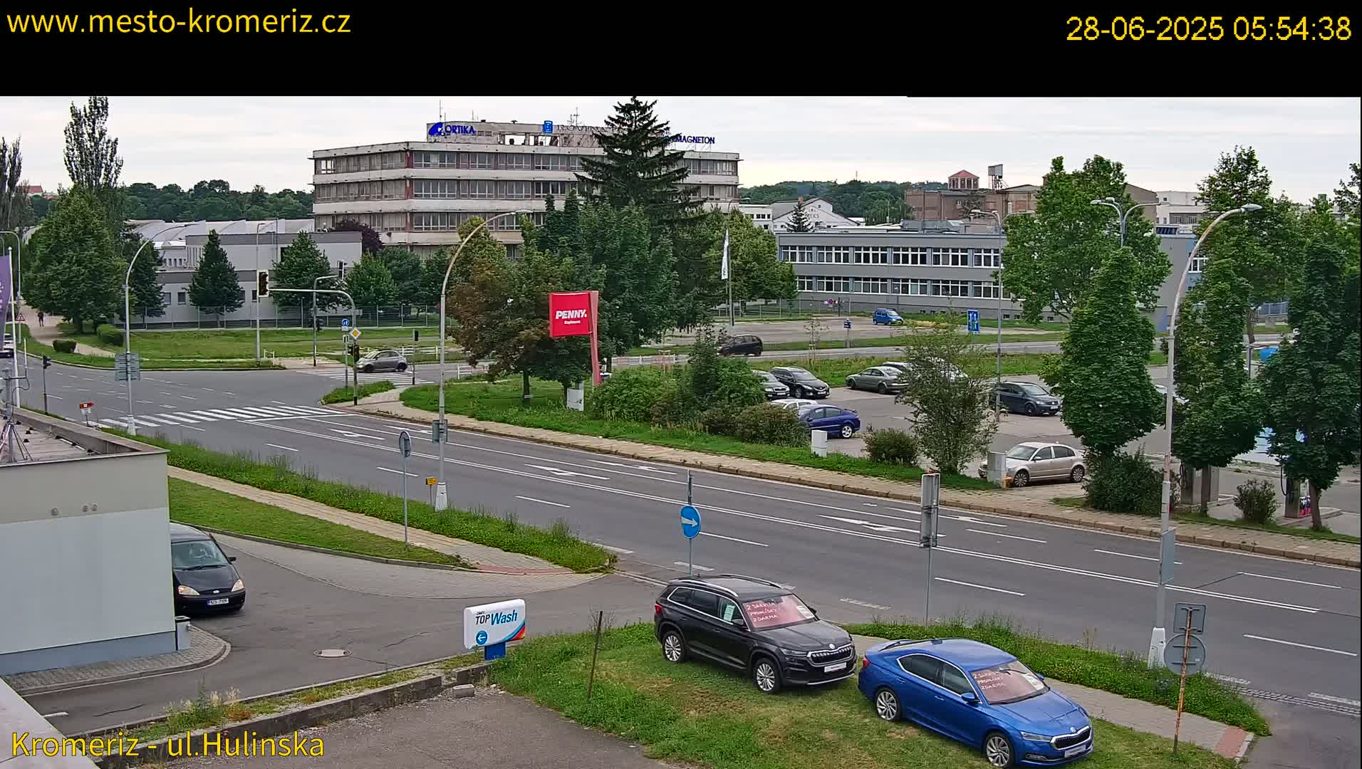 Kroměříž ,  Hulínská & Kaplanova & Čelakovského Intersection Live Cam -  Kromeriz, Zlin, Czechia