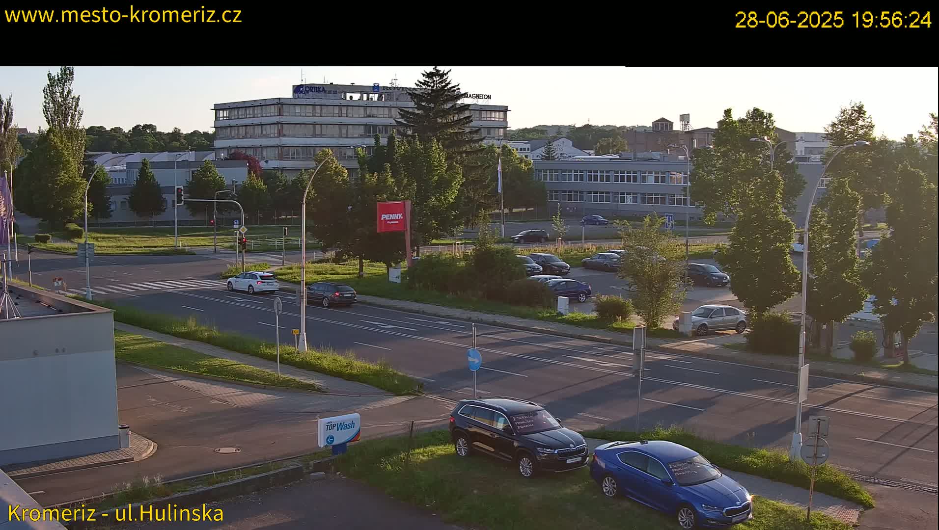 Kroměříž ,  Hulínská & Kaplanova & Čelakovského Intersection Live Cam -  Kromeriz, Zlin, Czechia