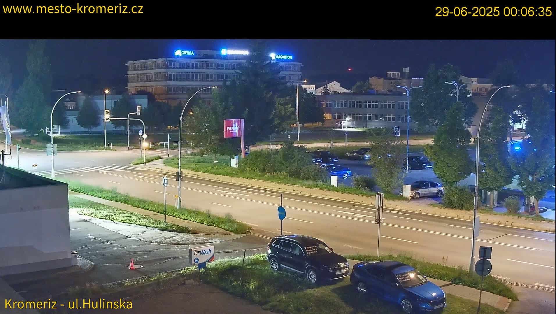 Kroměříž ,  Hulínská & Kaplanova & Čelakovského Intersection Live Cam -  Kromeriz, Zlin, Czechia