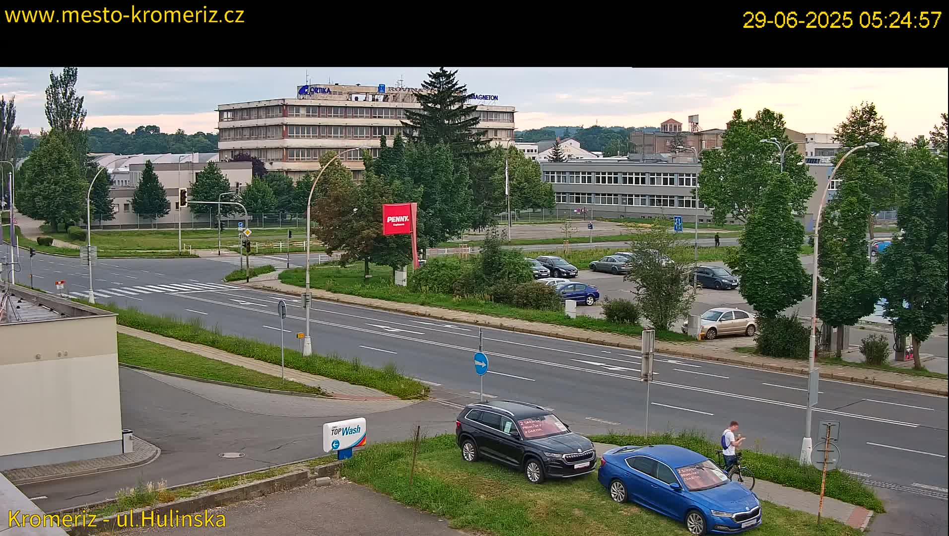 Kroměříž ,  Hulínská & Kaplanova & Čelakovského Intersection Live Cam -  Kromeriz, Zlin, Czechia