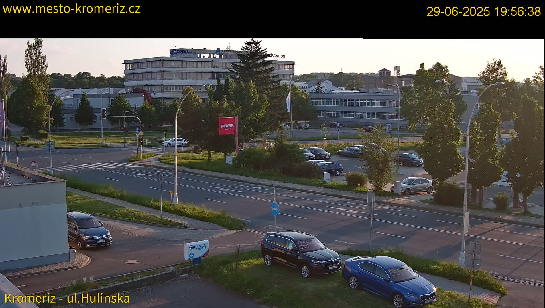 Kroměříž ,  Hulínská & Kaplanova & Čelakovského Intersection Live Cam -  Kromeriz, Zlin, Czechia