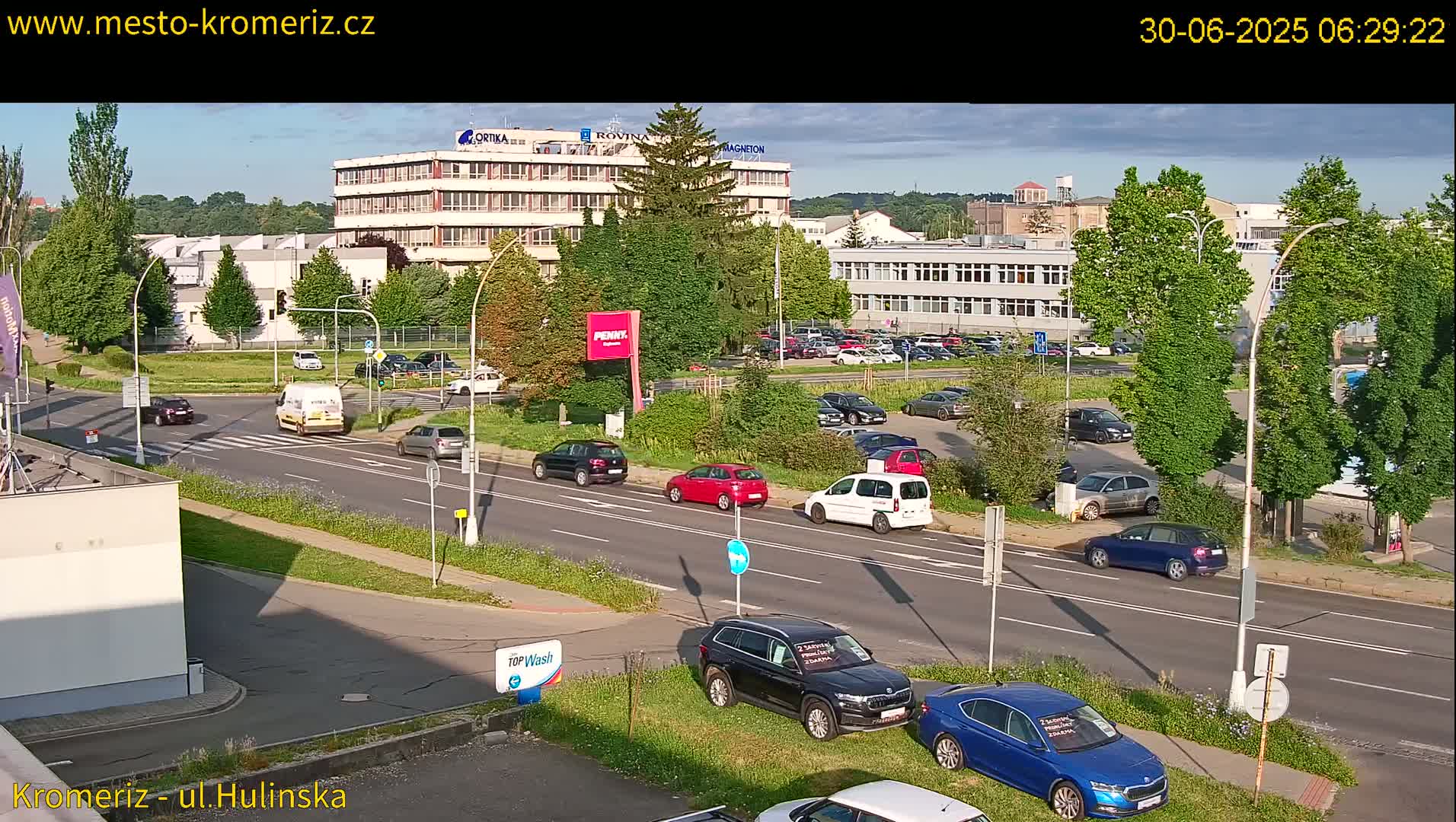 Kroměříž ,  Hulínská & Kaplanova & Čelakovského Intersection Live Cam -  Kromeriz, Zlin, Czechia