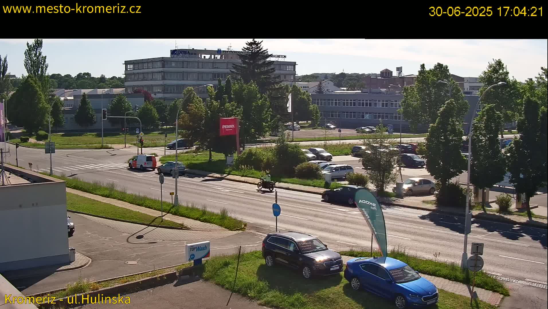 Kroměříž ,  Hulínská & Kaplanova & Čelakovského Intersection Live Cam -  Kromeriz, Zlin, Czechia