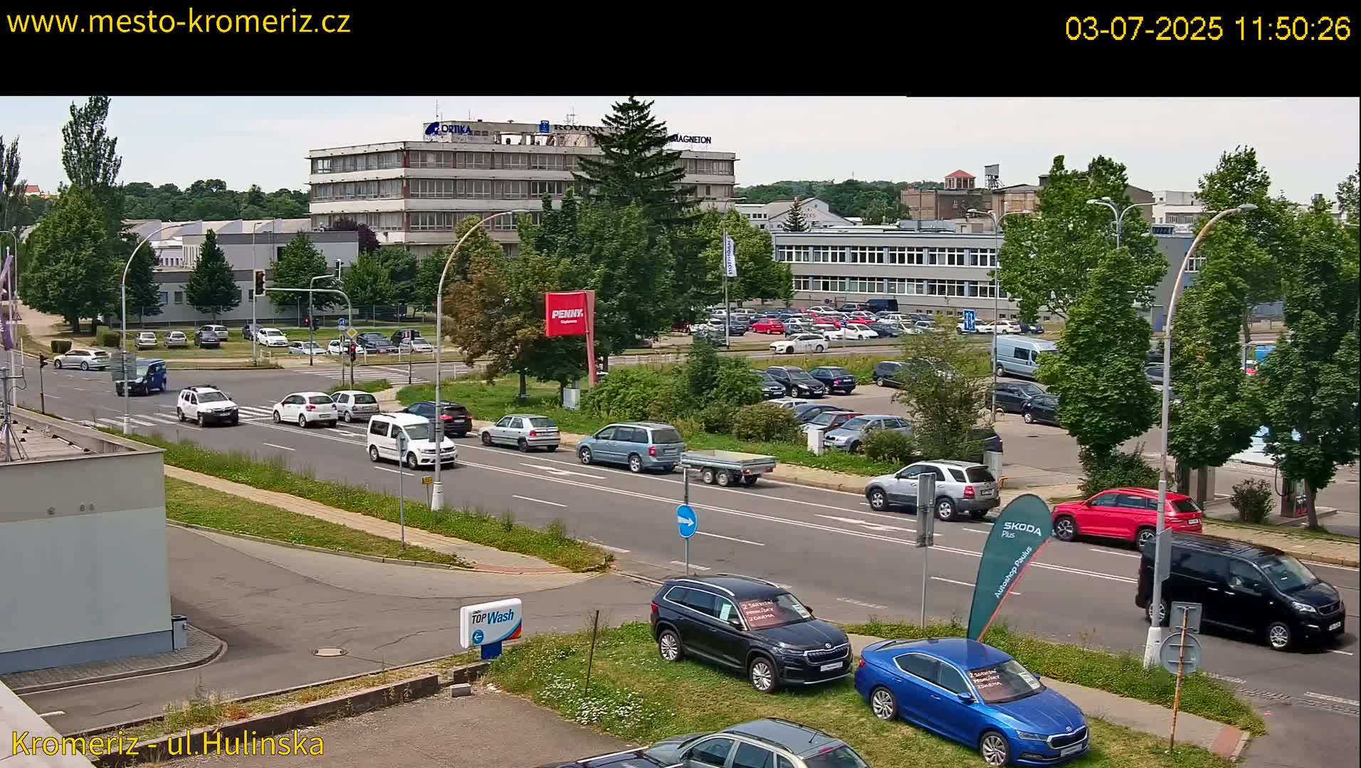 Kroměříž ,  Hulínská & Kaplanova & Čelakovského Intersection Live Cam -  Kromeriz, Zlin, Czechia