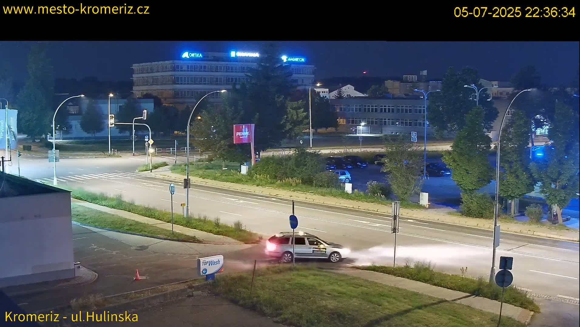 Kroměříž ,  Hulínská & Kaplanova & Čelakovského Intersection Live Cam -  Kromeriz, Zlin, Czechia