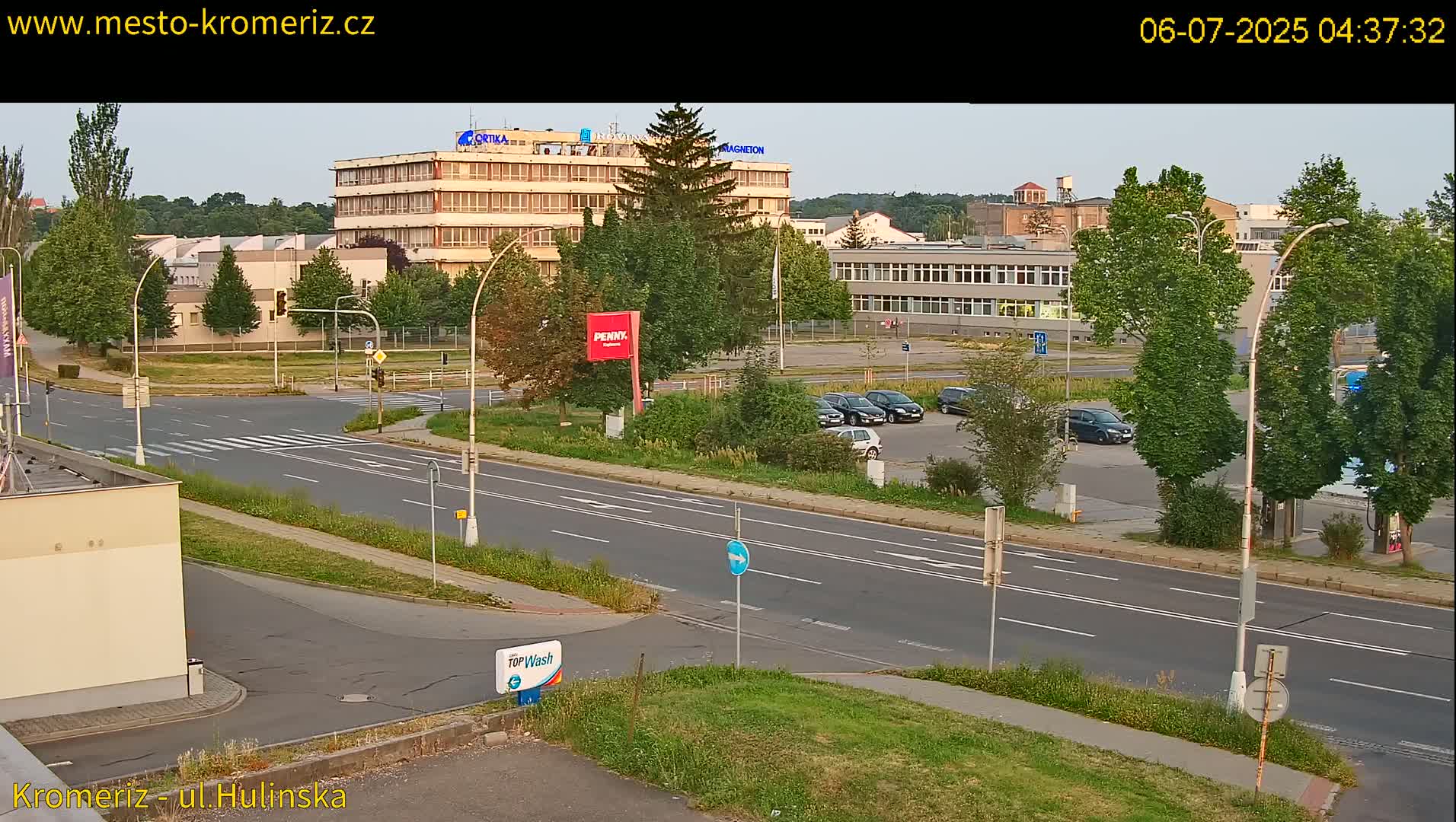 Kroměříž ,  Hulínská & Kaplanova & Čelakovského Intersection Live Cam -  Kromeriz, Zlin, Czechia