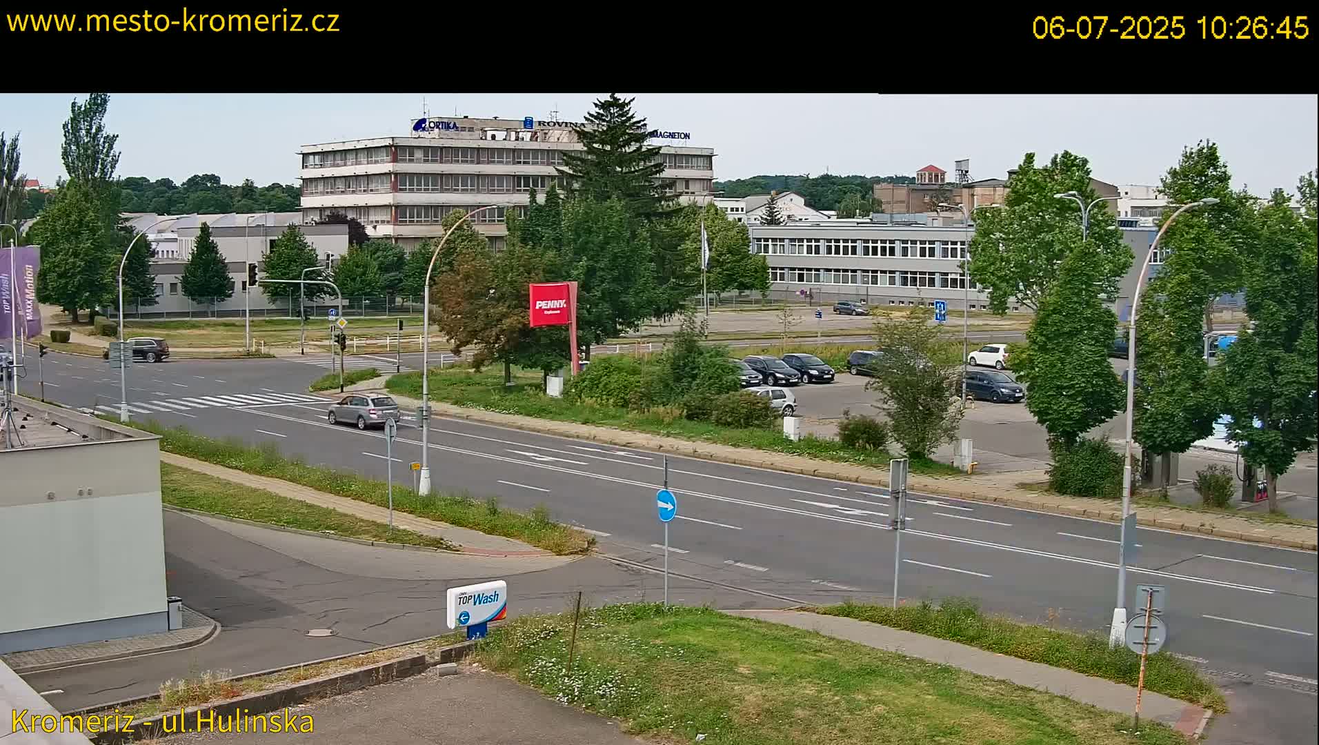 Kroměříž ,  Hulínská & Kaplanova & Čelakovského Intersection Live Cam -  Kromeriz, Zlin, Czechia
