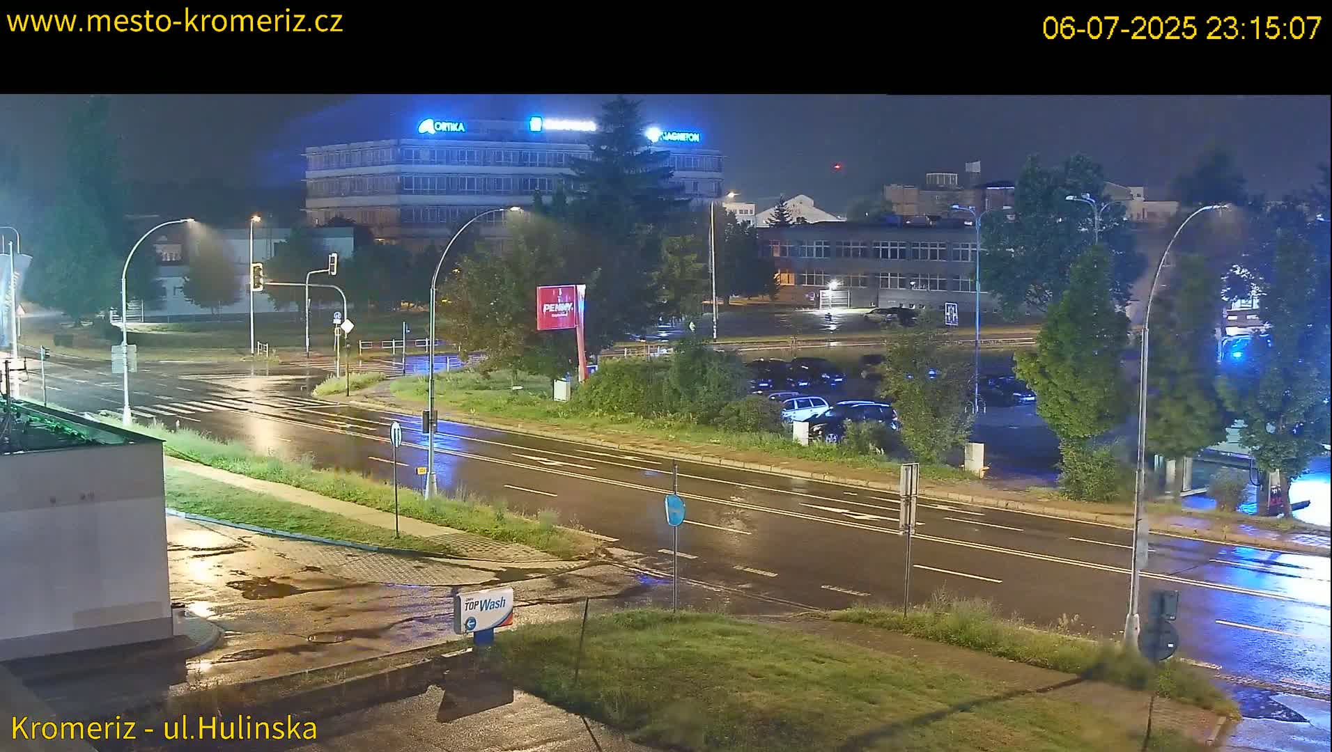 Kroměříž ,  Hulínská & Kaplanova & Čelakovského Intersection Live Cam -  Kromeriz, Zlin, Czechia