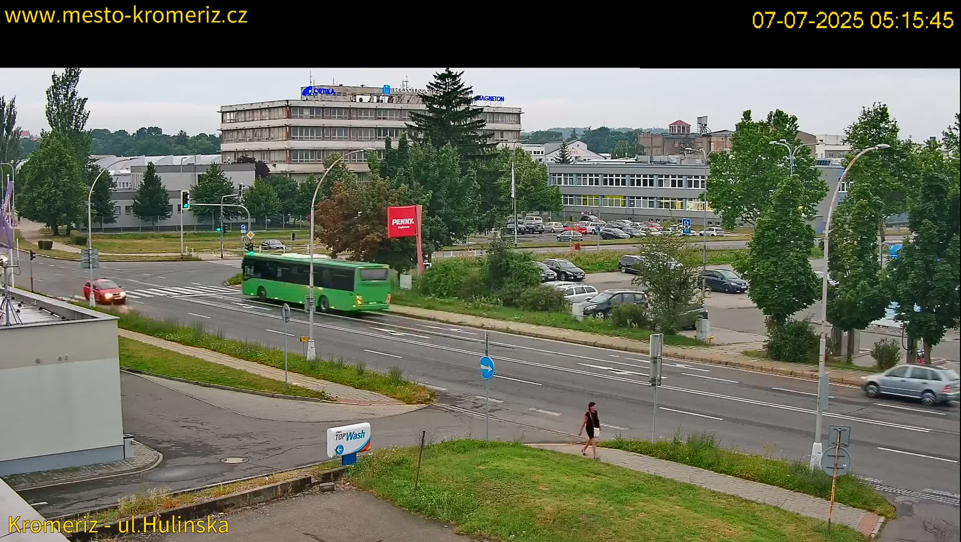 Kroměříž ,  Hulínská & Kaplanova & Čelakovského Intersection Live Cam -  Kromeriz, Zlin, Czechia