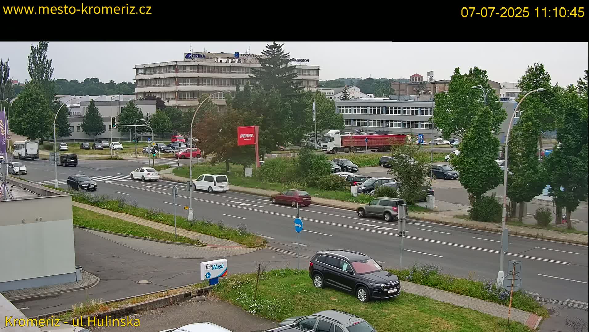 Kroměříž ,  Hulínská & Kaplanova & Čelakovského Intersection Live Cam -  Kromeriz, Zlin, Czechia