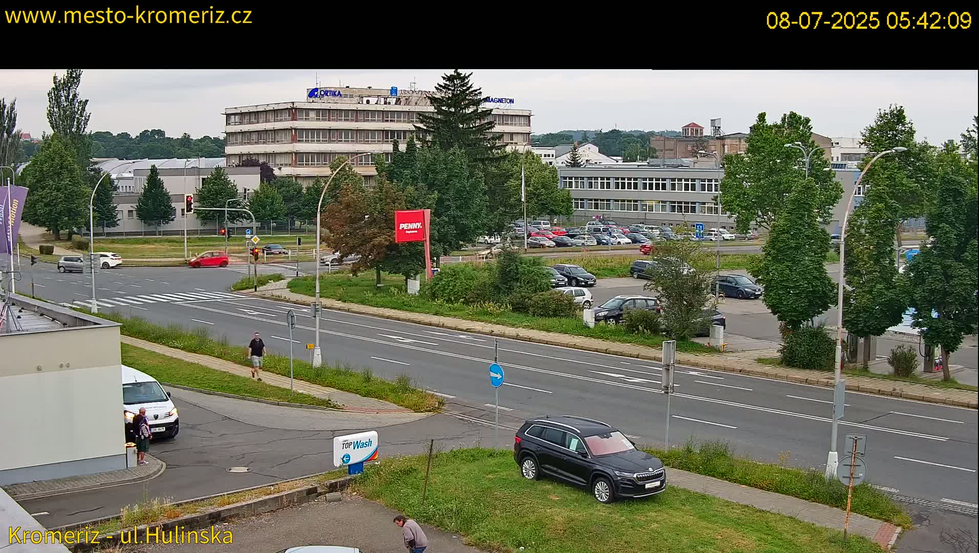 Kroměříž ,  Hulínská & Kaplanova & Čelakovského Intersection Live Cam -  Kromeriz, Zlin, Czechia