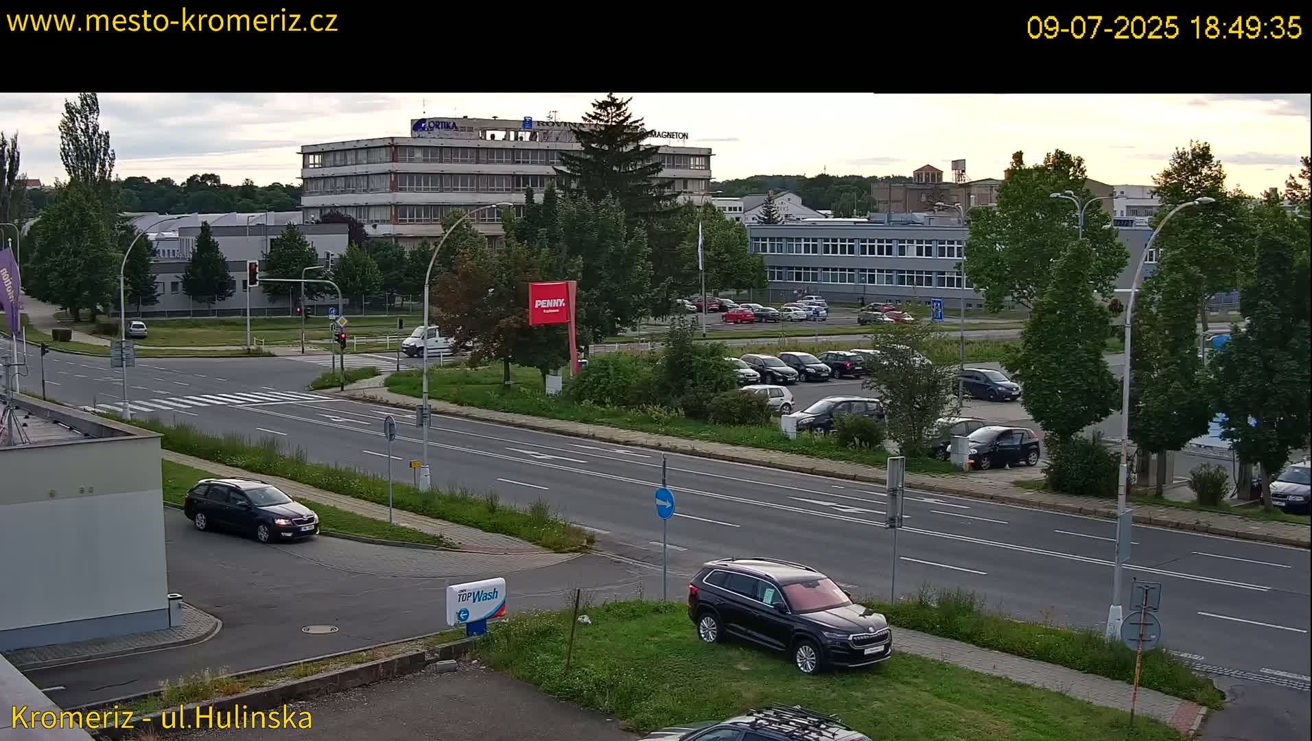 Kroměříž ,  Hulínská & Kaplanova & Čelakovského Intersection Live Cam -  Kromeriz, Zlin, Czechia