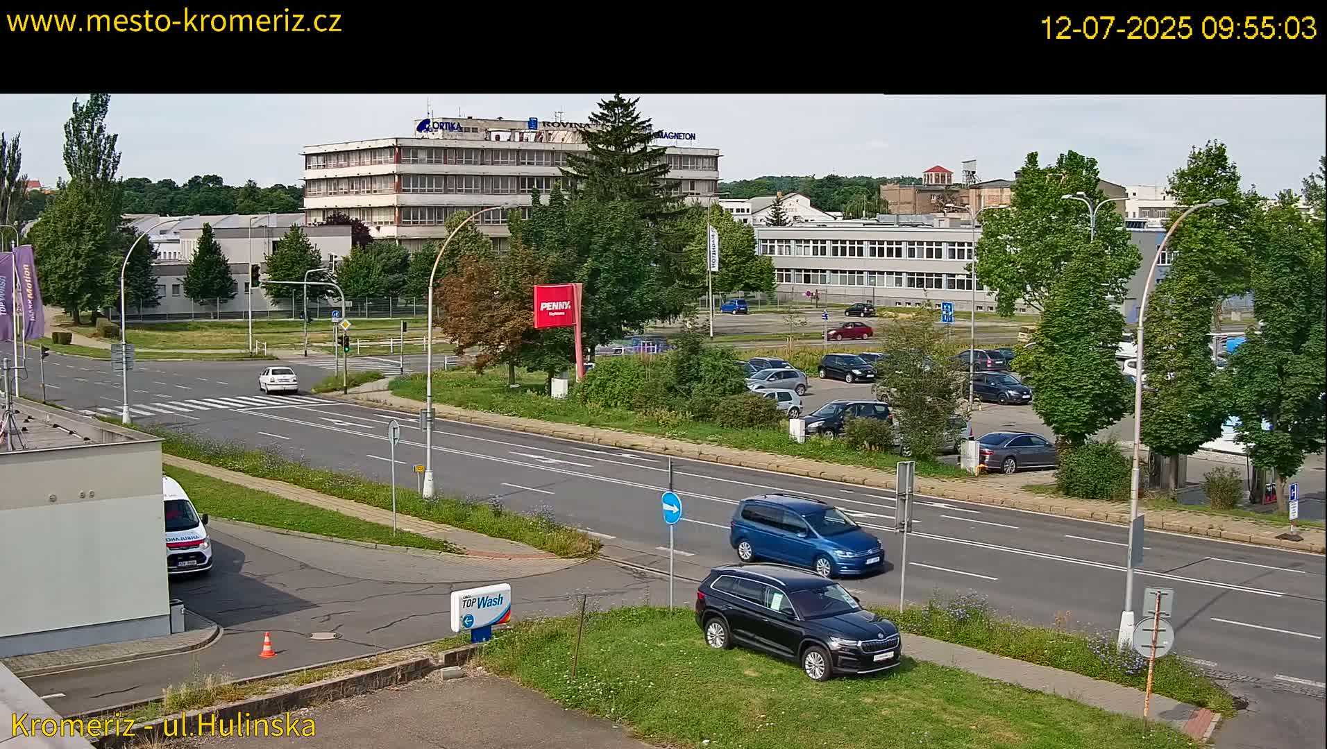 Kroměříž ,  Hulínská & Kaplanova & Čelakovského Intersection Live Cam -  Kromeriz, Zlin, Czechia