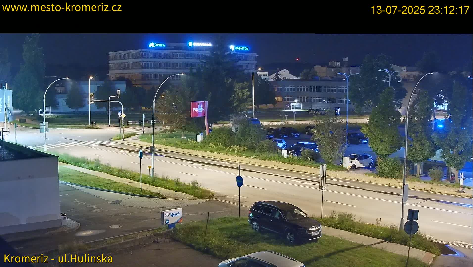 Kroměříž ,  Hulínská & Kaplanova & Čelakovského Intersection Live Cam -  Kromeriz, Zlin, Czechia