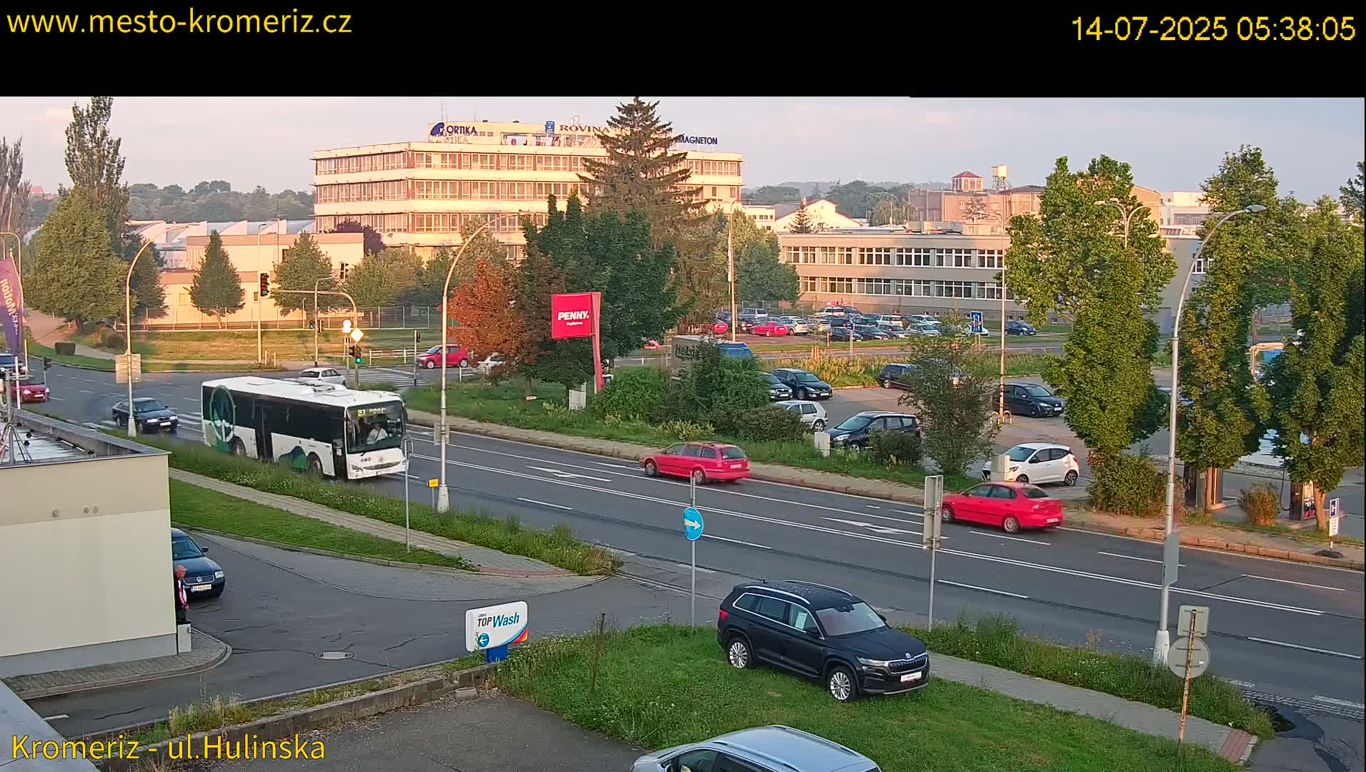 Kroměříž ,  Hulínská & Kaplanova & Čelakovského Intersection Live Cam -  Kromeriz, Zlin, Czechia