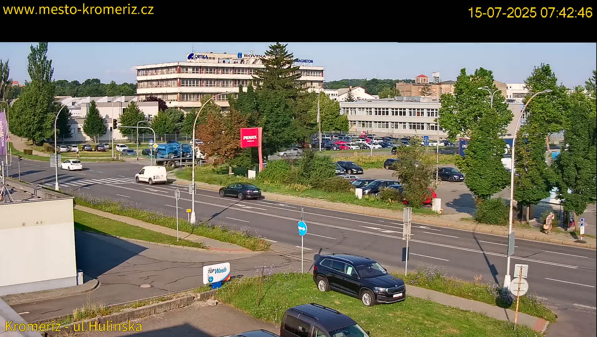 Kroměříž ,  Hulínská & Kaplanova & Čelakovského Intersection Live Cam -  Kromeriz, Zlin, Czechia