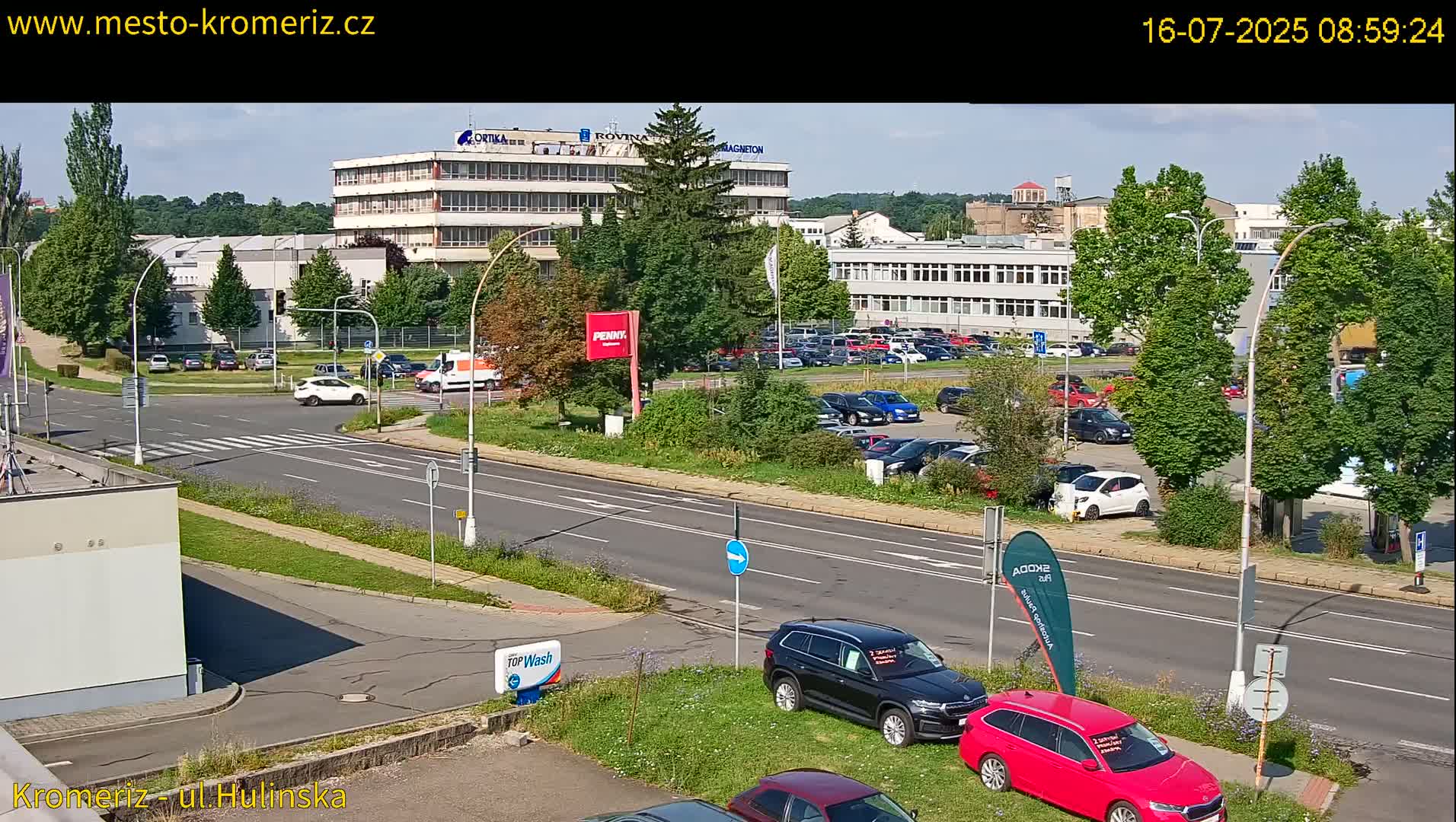 Kroměříž ,  Hulínská & Kaplanova & Čelakovského Intersection Live Cam -  Kromeriz, Zlin, Czechia