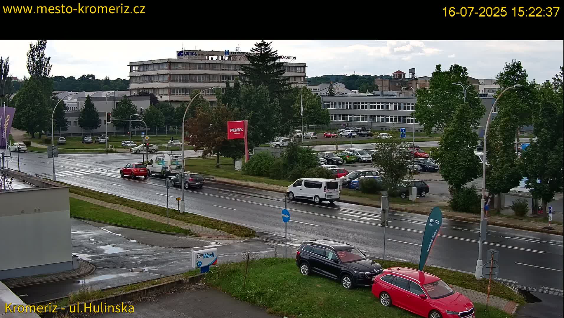 Kroměříž ,  Hulínská & Kaplanova & Čelakovského Intersection Live Cam -  Kromeriz, Zlin, Czechia