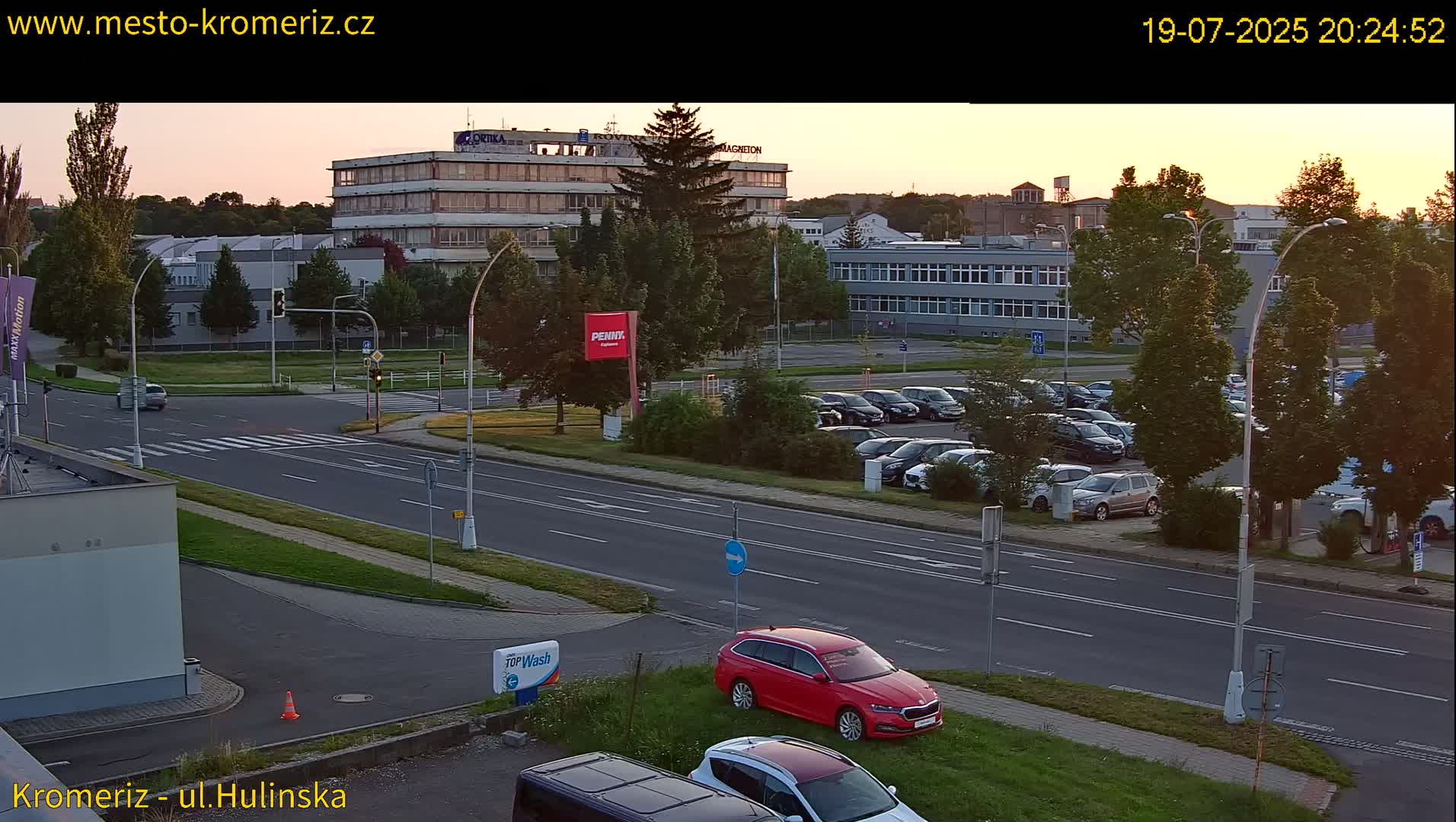 Kroměříž ,  Hulínská & Kaplanova & Čelakovského Intersection Live Cam -  Kromeriz, Zlin, Czechia