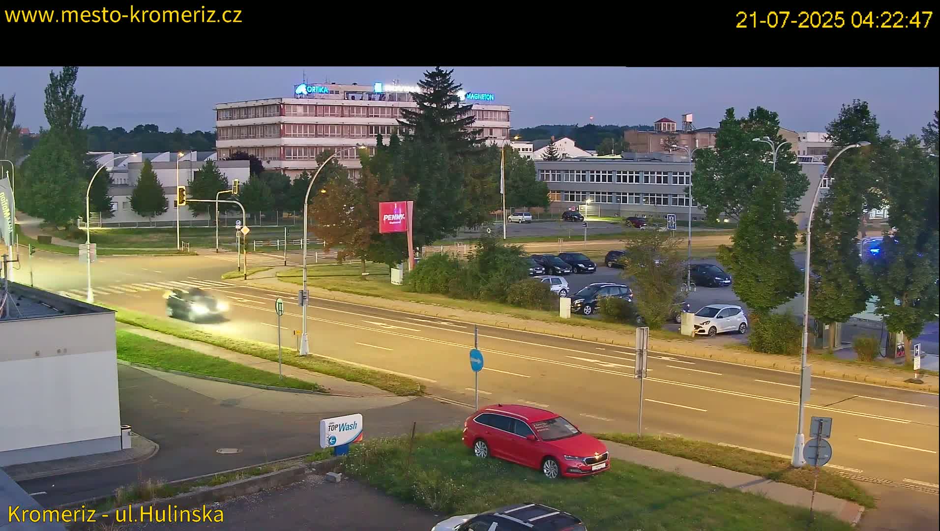 Kroměříž ,  Hulínská & Kaplanova & Čelakovského Intersection Live Cam -  Kromeriz, Zlin, Czechia