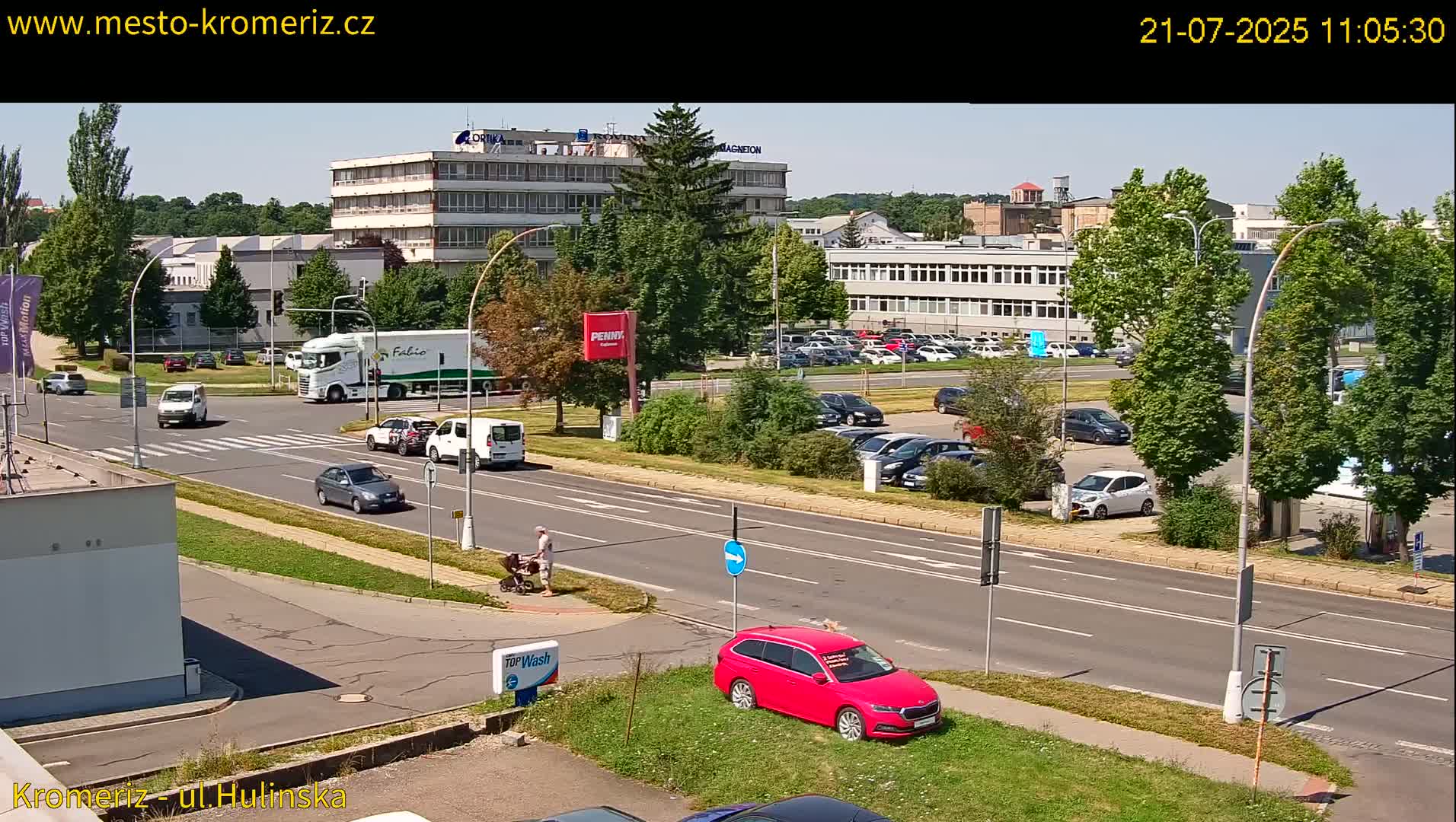 Kroměříž ,  Hulínská & Kaplanova & Čelakovského Intersection Live Cam -  Kromeriz, Zlin, Czechia