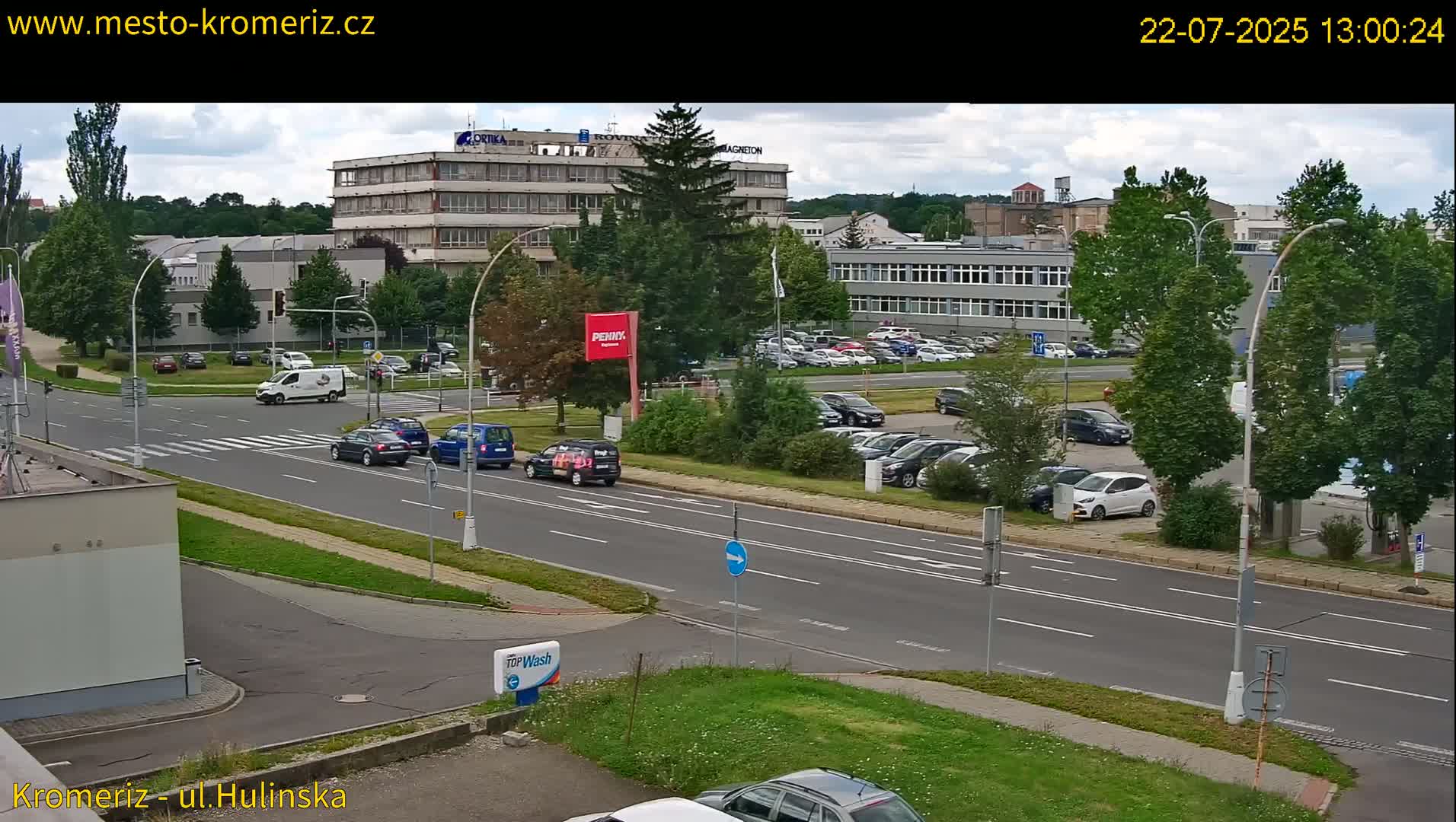 Kroměříž ,  Hulínská & Kaplanova & Čelakovského Intersection Live Cam -  Kromeriz, Zlin, Czechia