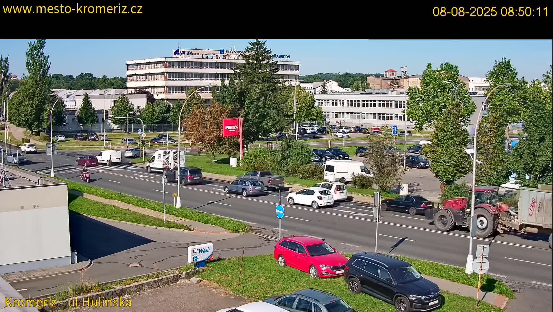 Kroměříž ,  Hulínská & Kaplanova & Čelakovského Intersection Live Cam -  Kromeriz, Zlin, Czechia