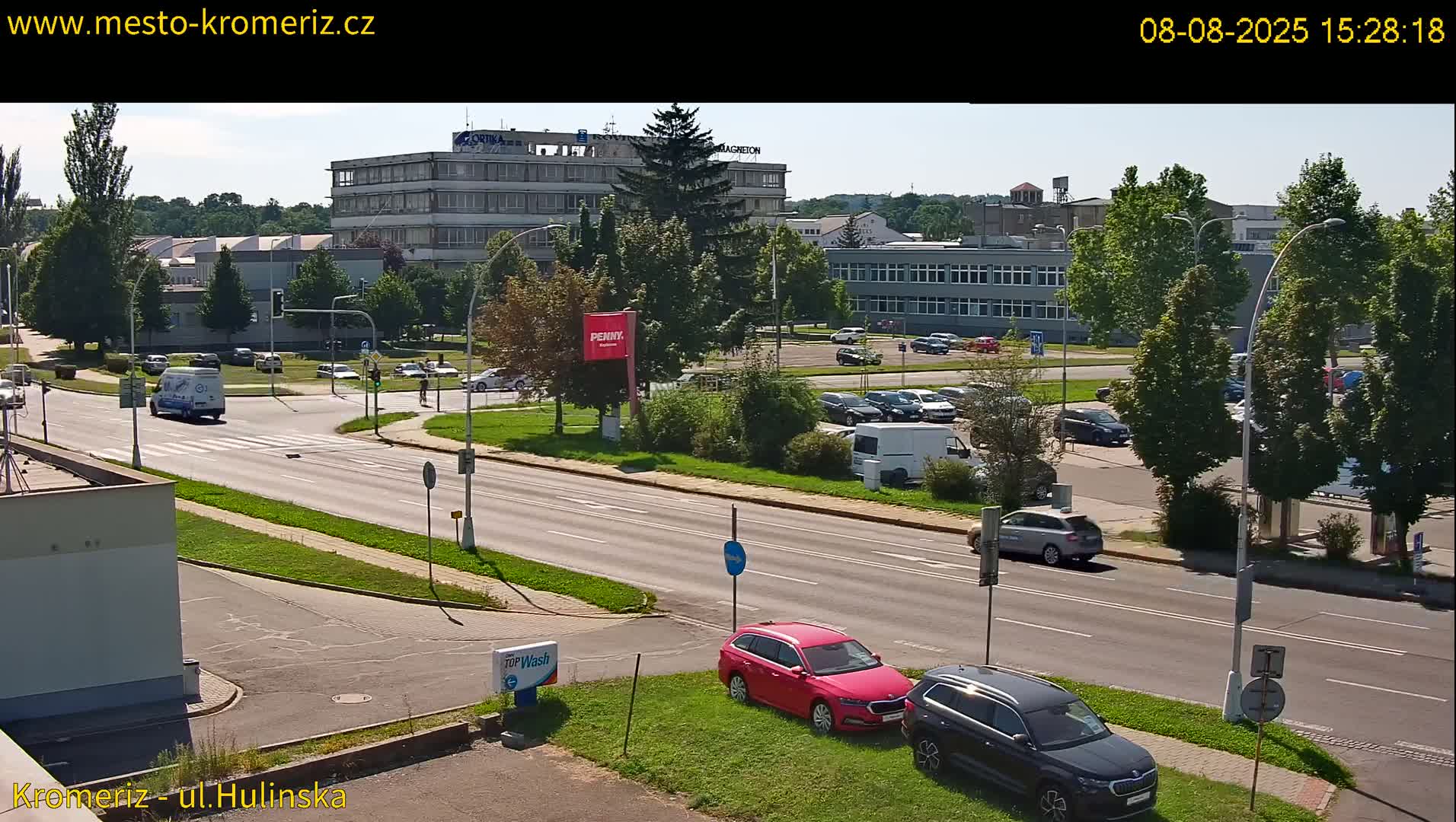 Kroměříž ,  Hulínská & Kaplanova & Čelakovského Intersection Live Cam -  Kromeriz, Zlin, Czechia