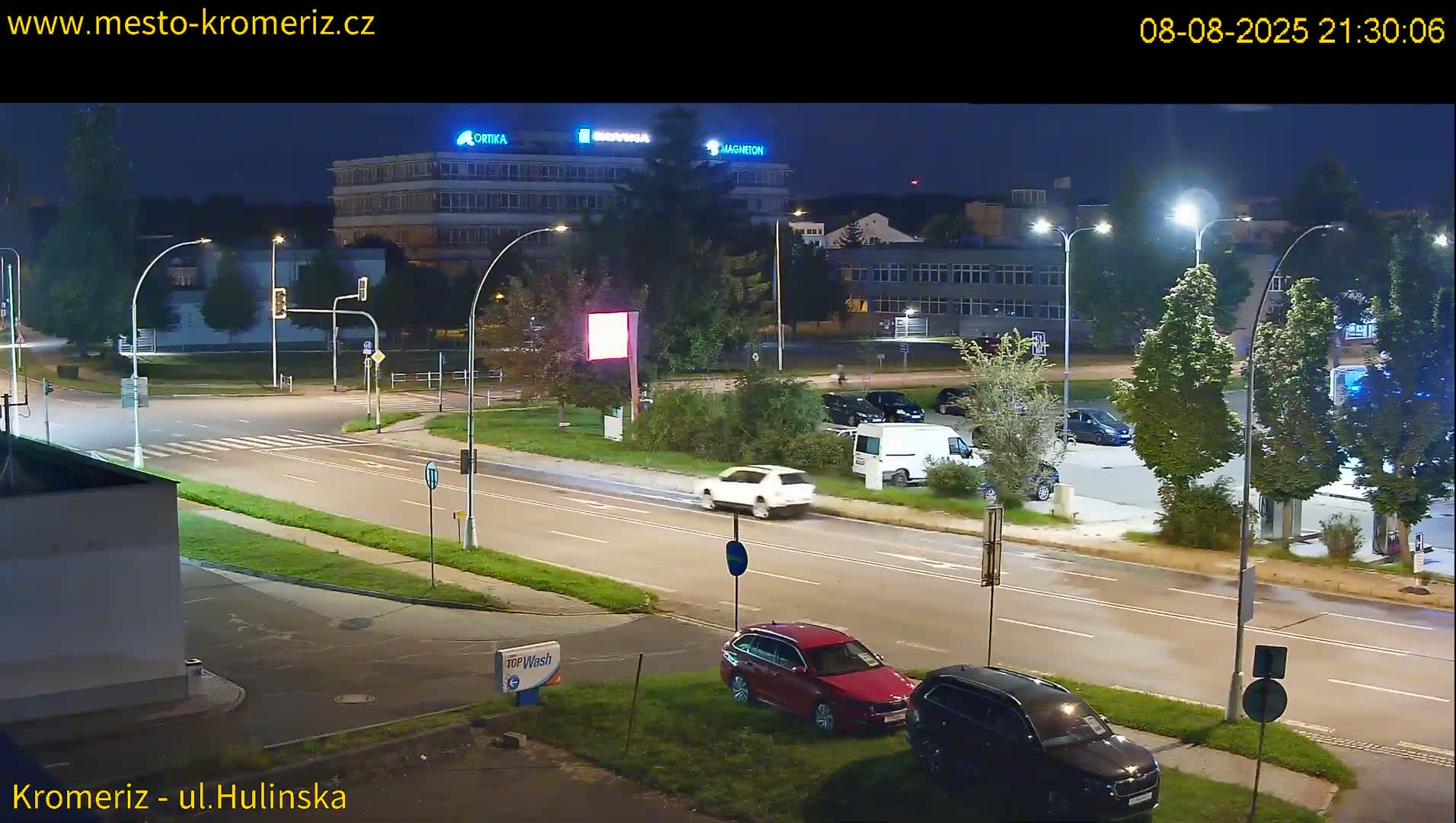 Kroměříž ,  Hulínská & Kaplanova & Čelakovského Intersection Live Cam -  Kromeriz, Zlin, Czechia