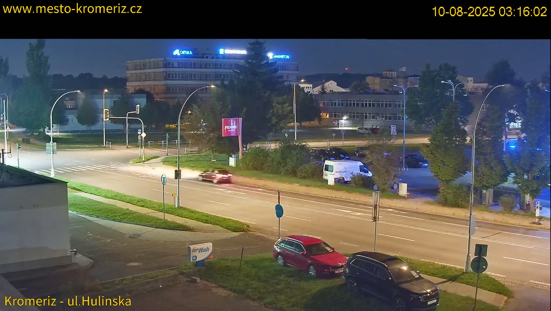 Kroměříž ,  Hulínská & Kaplanova & Čelakovského Intersection Live Cam -  Kromeriz, Zlin, Czechia