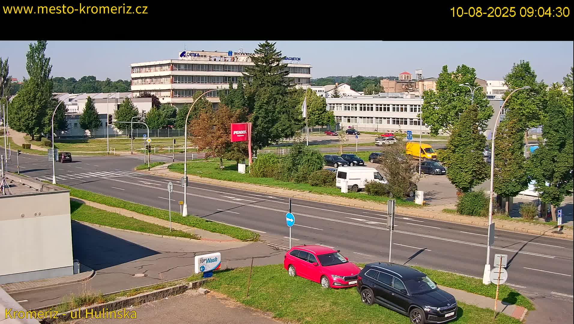Kroměříž ,  Hulínská & Kaplanova & Čelakovského Intersection Live Cam -  Kromeriz, Zlin, Czechia