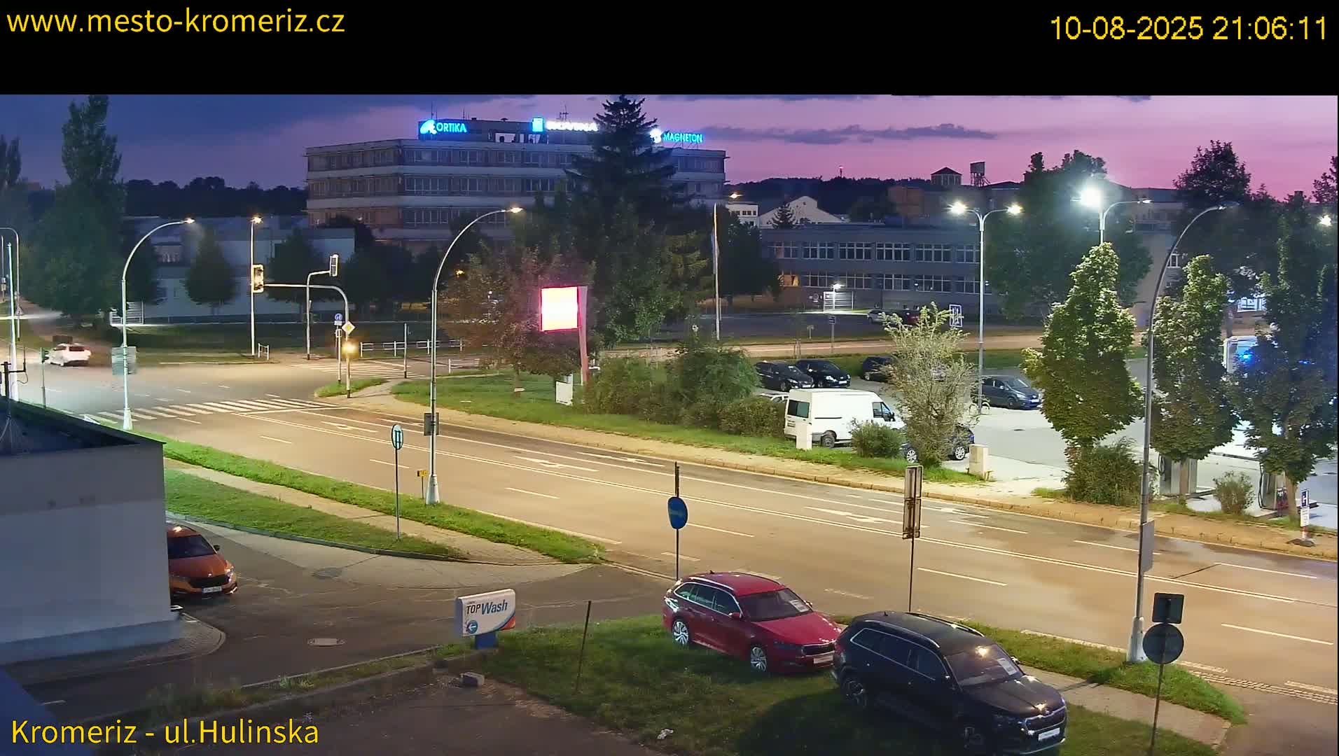Kroměříž ,  Hulínská & Kaplanova & Čelakovského Intersection Live Cam -  Kromeriz, Zlin, Czechia