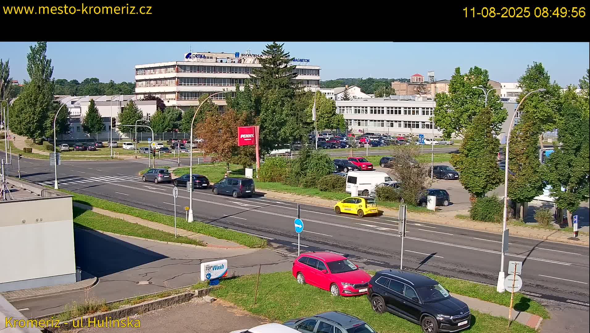 Kroměříž ,  Hulínská & Kaplanova & Čelakovského Intersection Live Cam -  Kromeriz, Zlin, Czechia