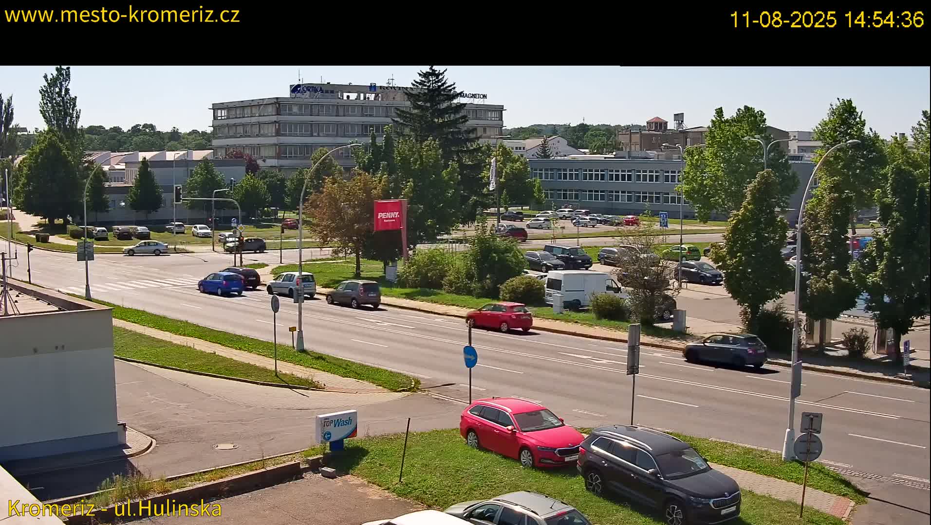 Kroměříž ,  Hulínská & Kaplanova & Čelakovského Intersection Live Cam -  Kromeriz, Zlin, Czechia