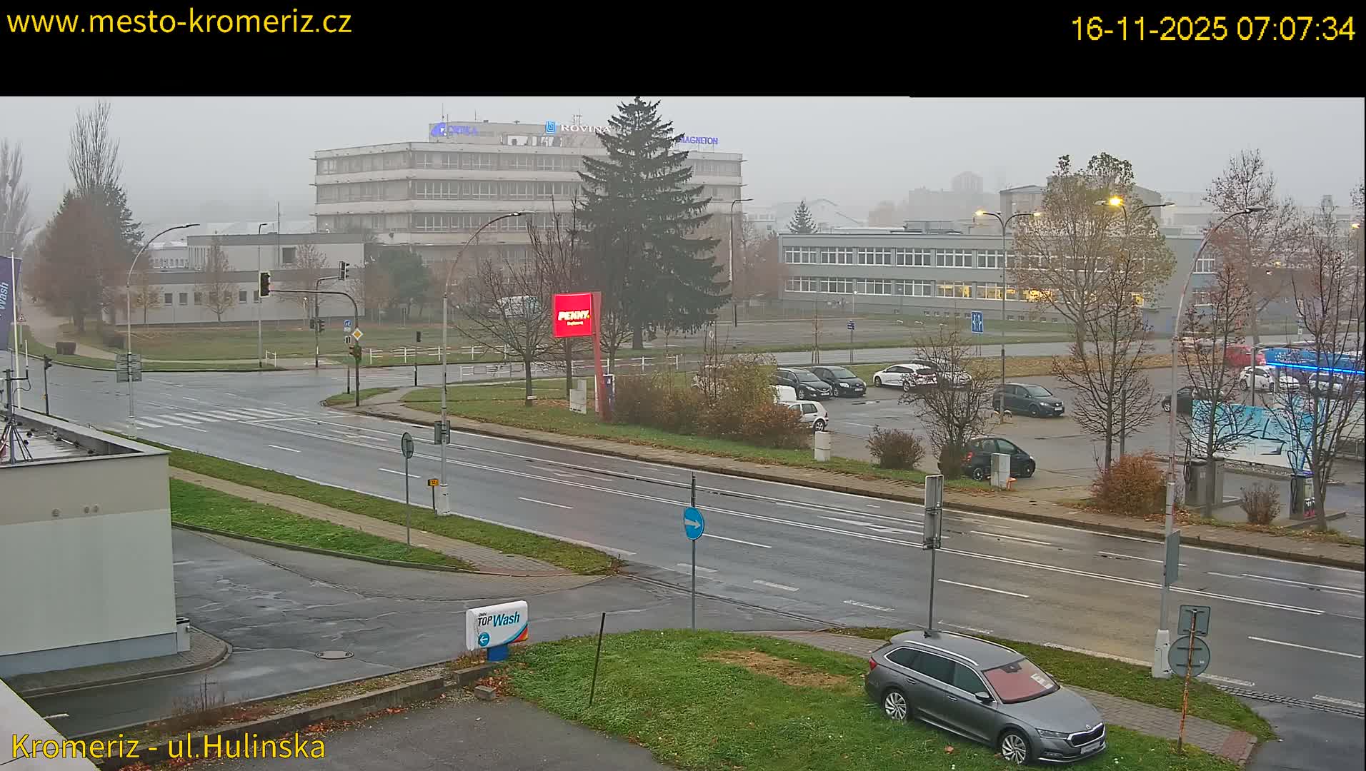 Kroměříž ,  Hulínská & Kaplanova & Čelakovského Intersection Live Cam -  Kromeriz, Zlin, Czechia