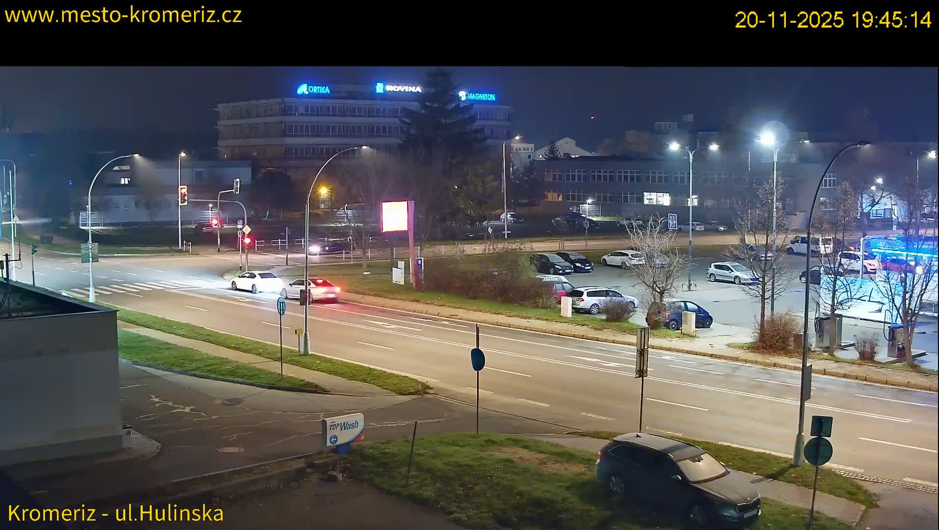 Kroměříž ,  Hulínská & Kaplanova & Čelakovského Intersection Live Cam -  Kromeriz, Zlin, Czechia