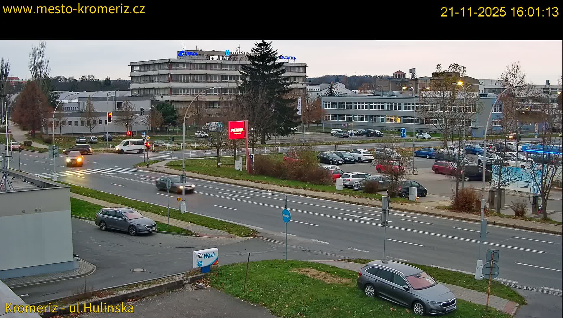 Kroměříž ,  Hulínská & Kaplanova & Čelakovského Intersection Live Cam -  Kromeriz, Zlin, Czechia