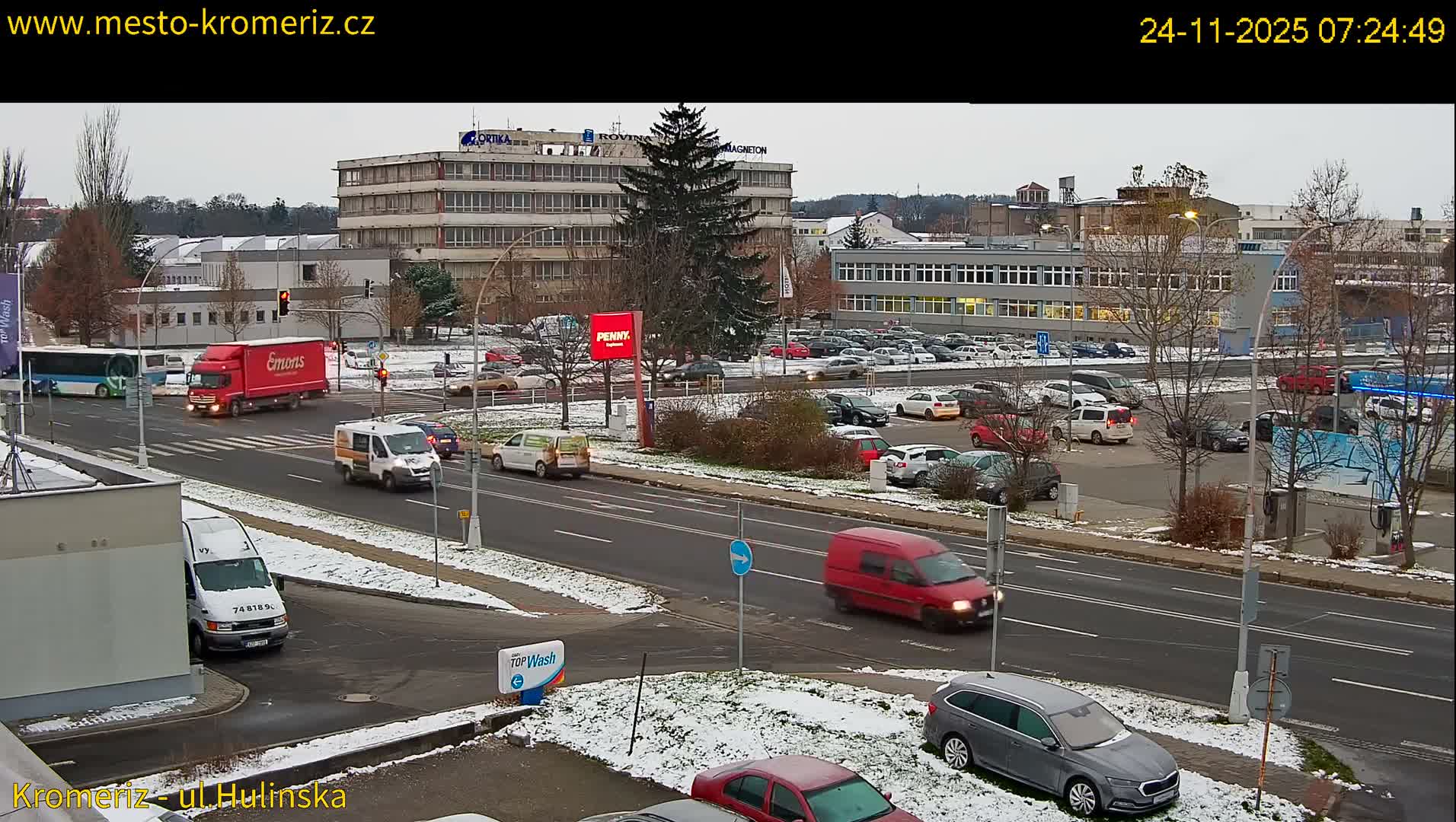 Kroměříž ,  Hulínská & Kaplanova & Čelakovského Intersection Live Cam -  Kromeriz, Zlin, Czechia