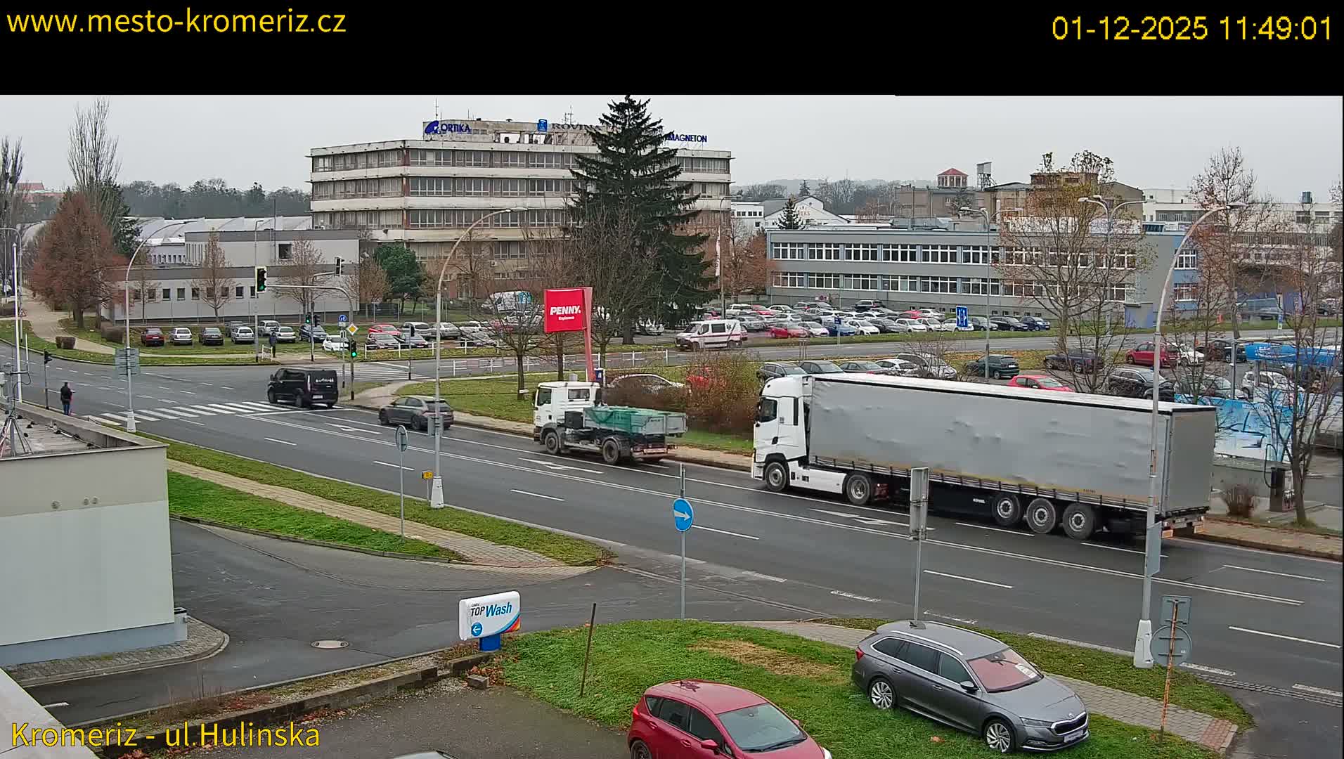 Kroměříž ,  Hulínská & Kaplanova & Čelakovského Intersection Live Cam -  Kromeriz, Zlin, Czechia